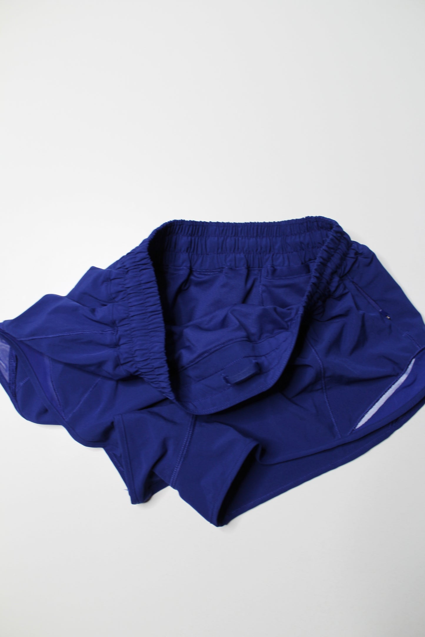 Lululemon blue ‘hotty hot’ shorts, size 8 reg (2.5”)