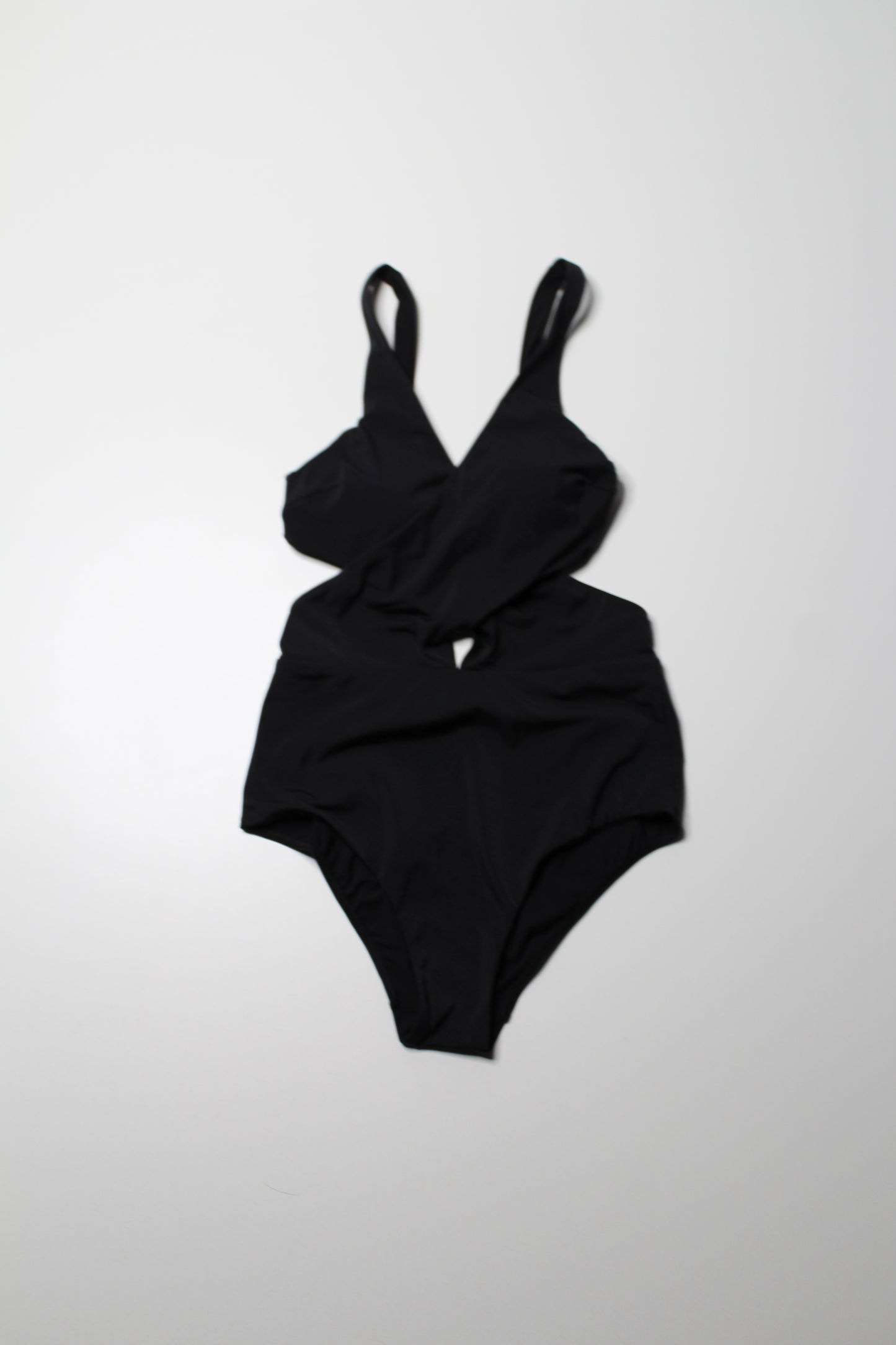 Lululemon black ‘all that glimmers wrap one piece swimsuit, no size. Fits like 8 (medium)