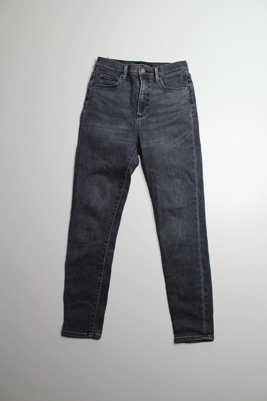 Aritzia Denim Forum black wash Lola skinny jeans, size 26