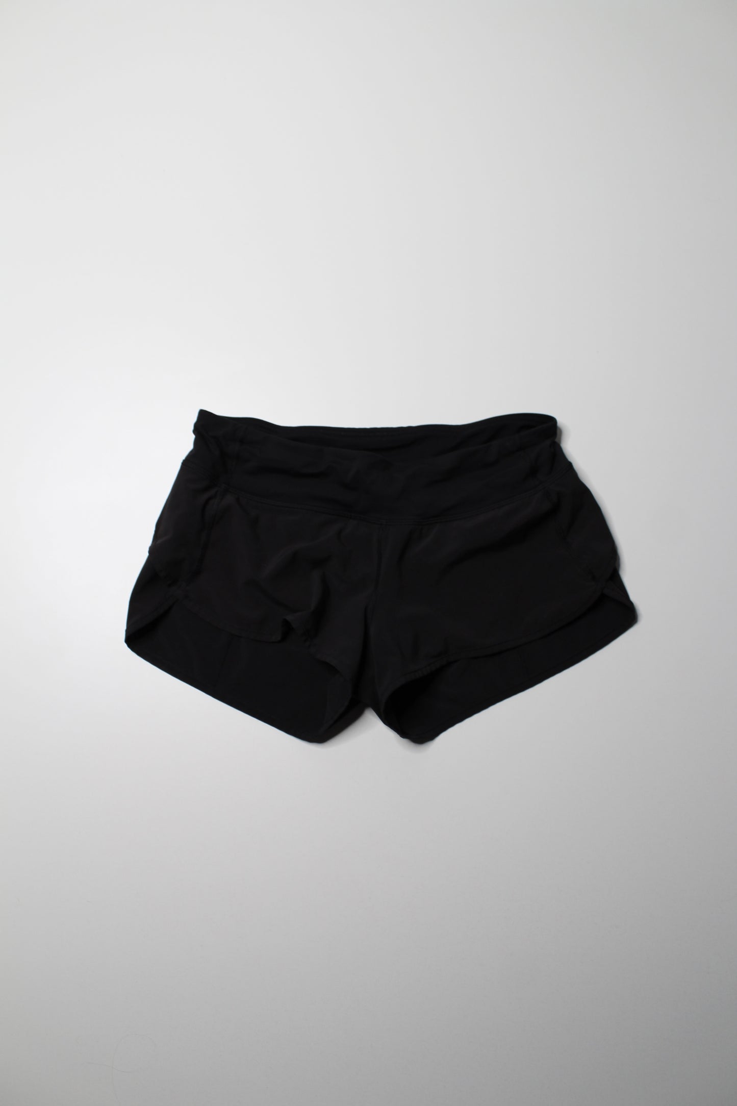 Lululemon black ‘speed’ shorts, size 6