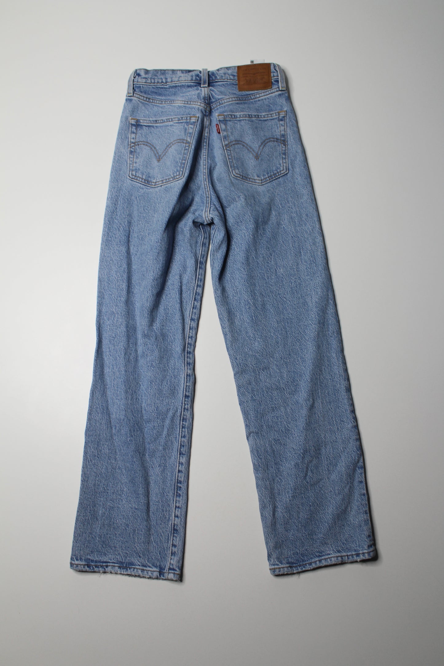 Levis ‘ribcage straight ankle’ jeans, size 24 (26”)