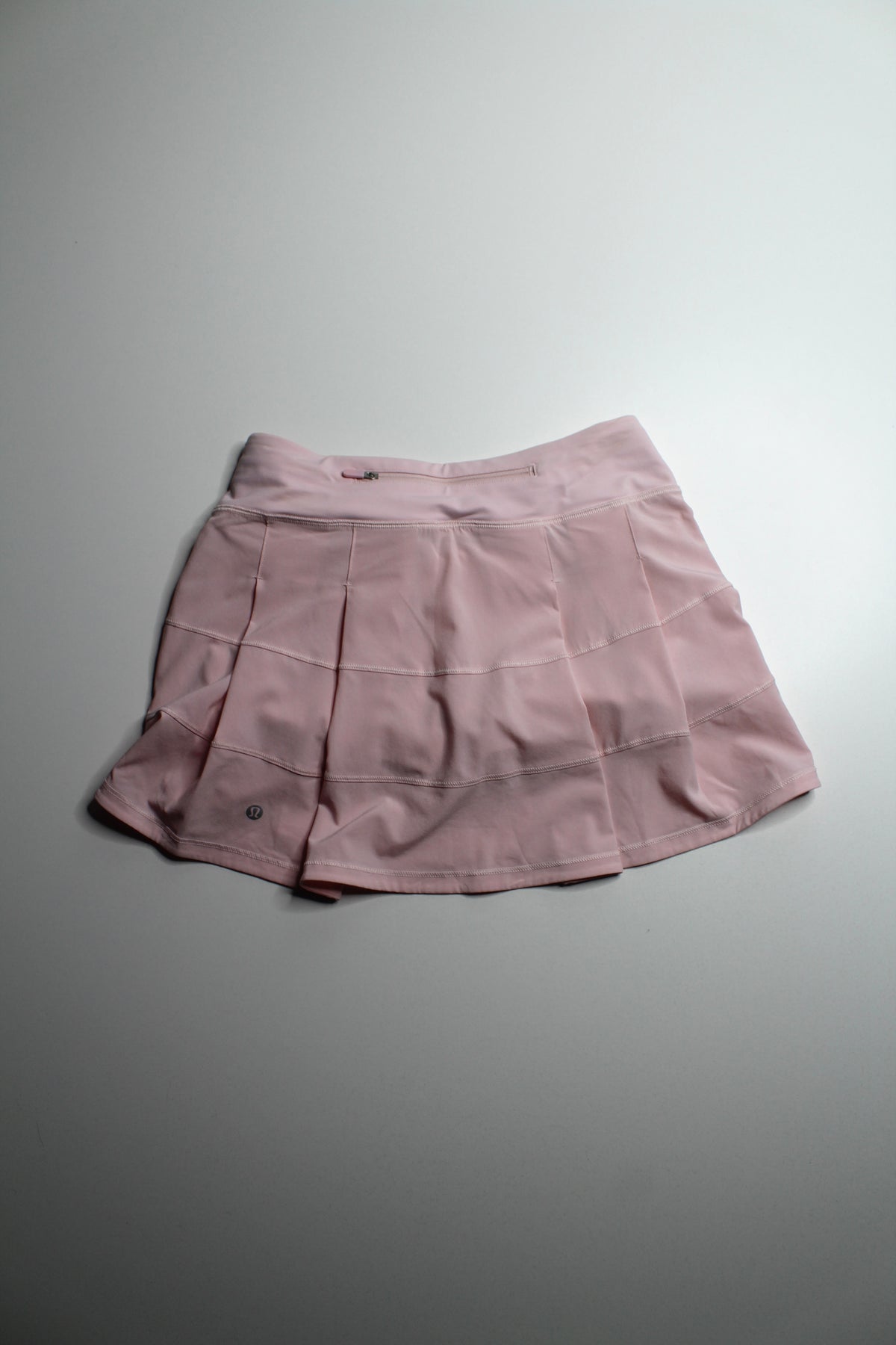 Lululemon light pink ‘pace rival’ skirt, size 4 *regular length