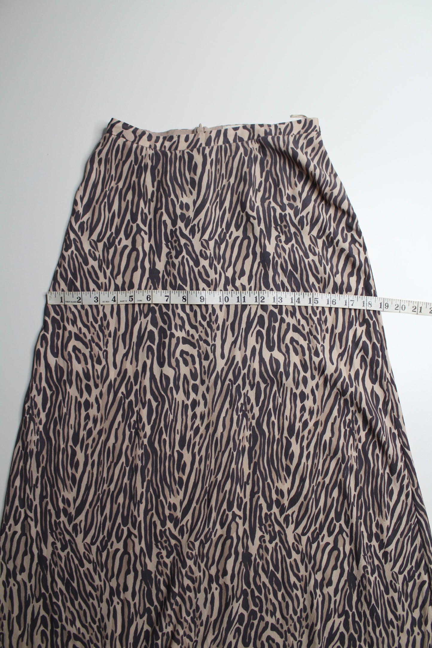 Aritzia Wilfred skirt, size 2