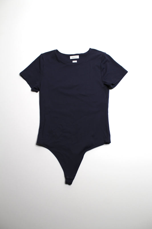 Aritzia Babaton navy ‘contour crew’ short sleeve bodysuit, size large