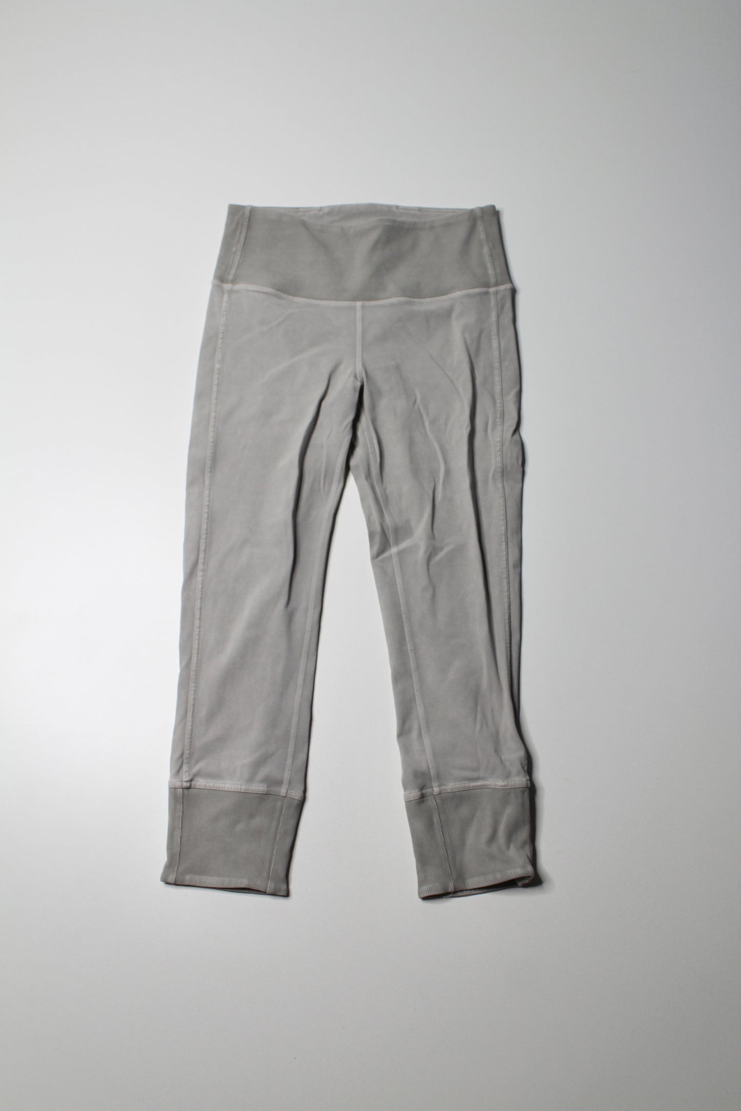 Lululemon washed french clay ‘wunder under’ crop, size 6 (23") *ribbed