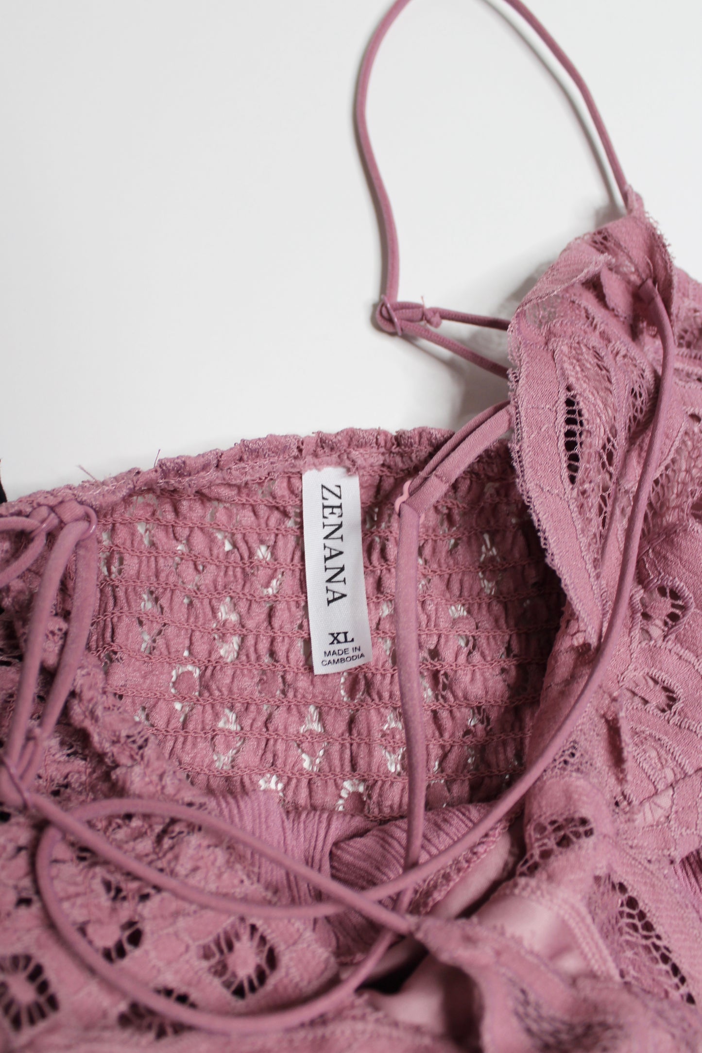 Zenana dusty rose lace crochet tank top, size XL (fits like size medium)