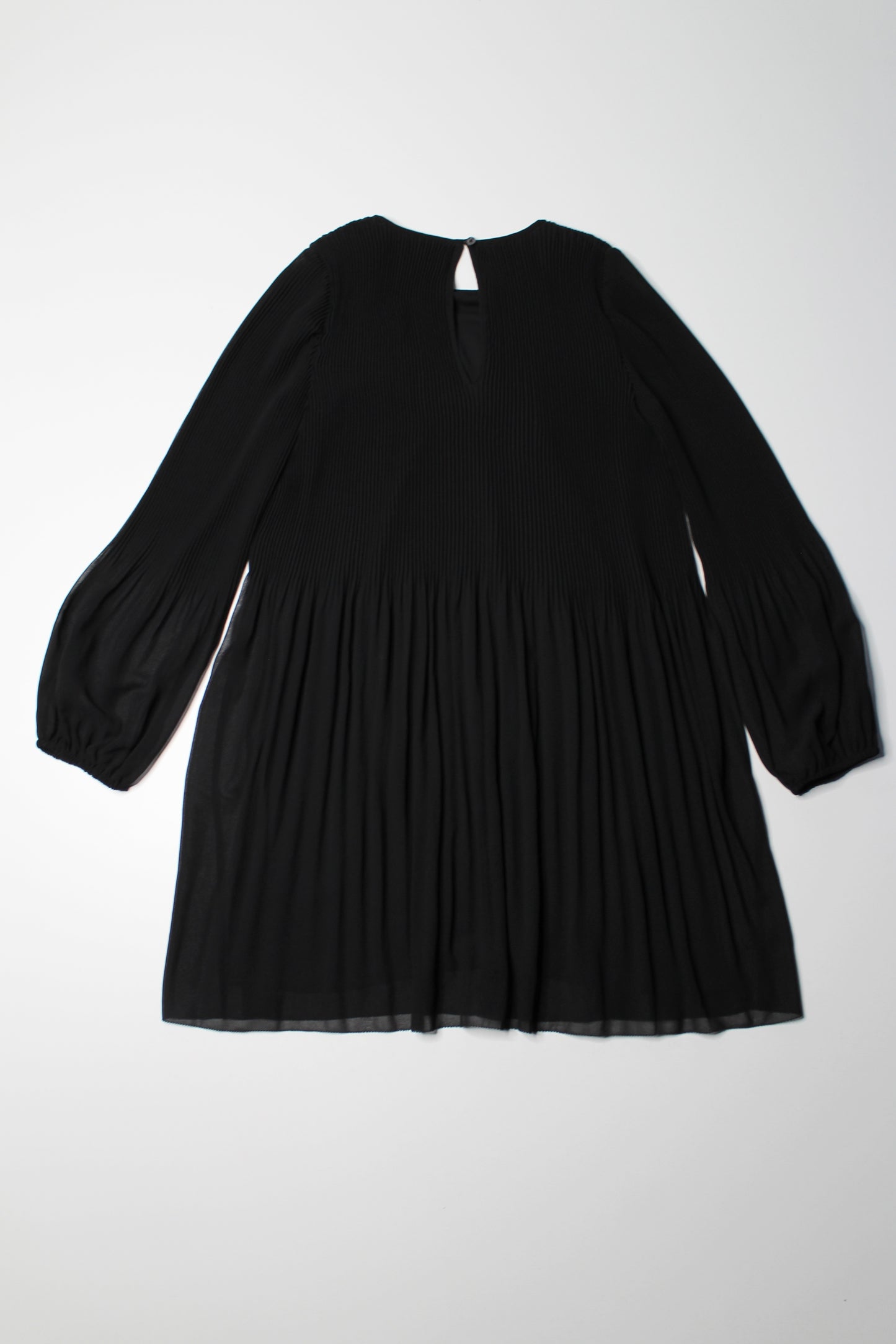 Aritzia Wilfred black ‘daydreamer’ mini dress, size small (loose fit)