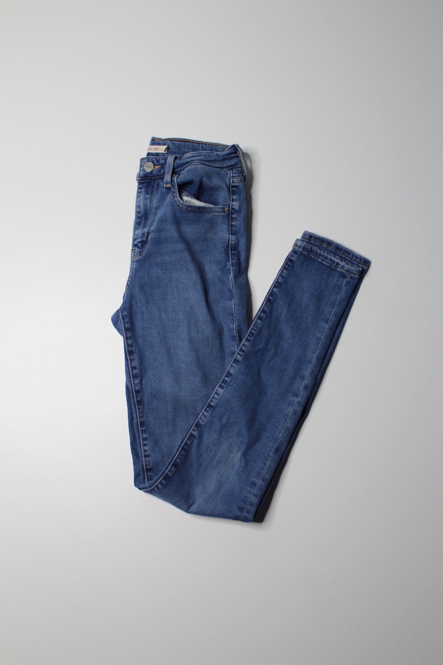 Levi’s high rise skinny jeans, size 25 (32”) (was $48) (70% off)