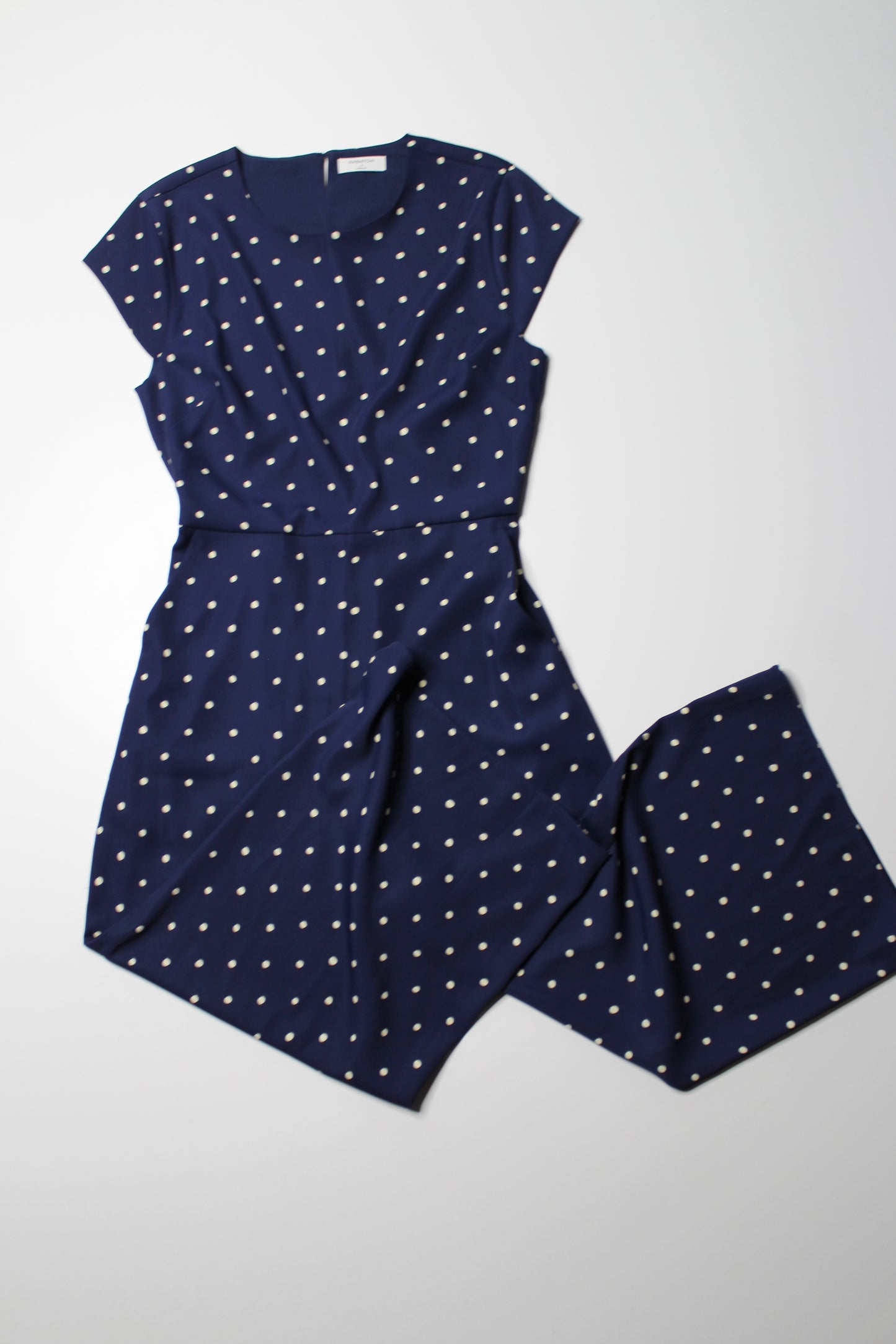 Aritzia Wilfred navy polka dot ‘Hamptons’ jumpsuit, size 8