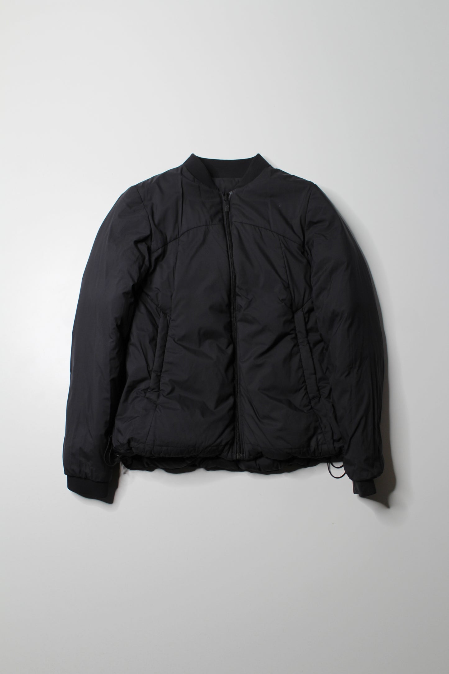 Lululemon black reversible ‘weightless wunder’ puffer bomber jacket, size 4 (relaxed fit) (additional 20% off)