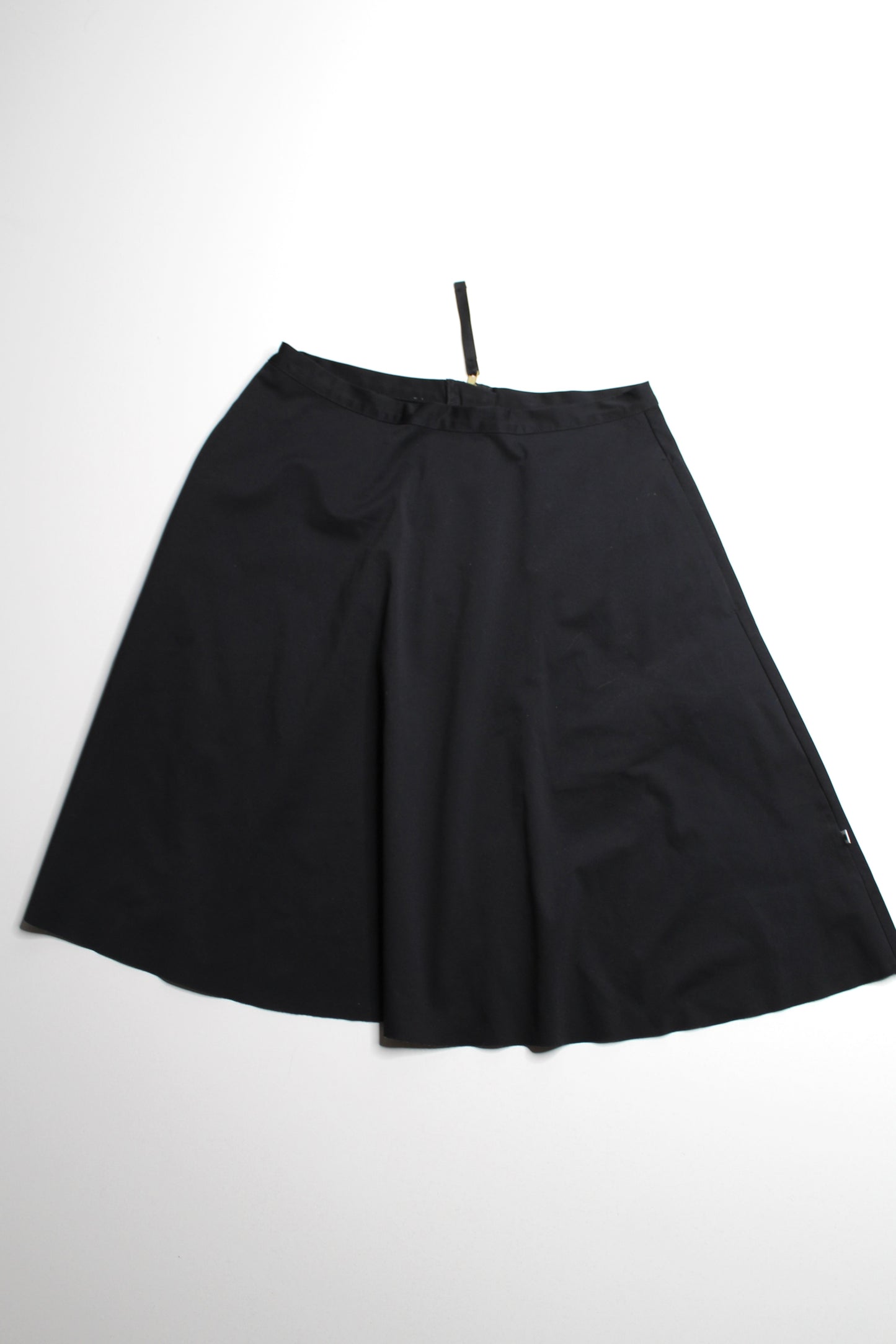 Lululemon black skirt, no size. Fits like medium