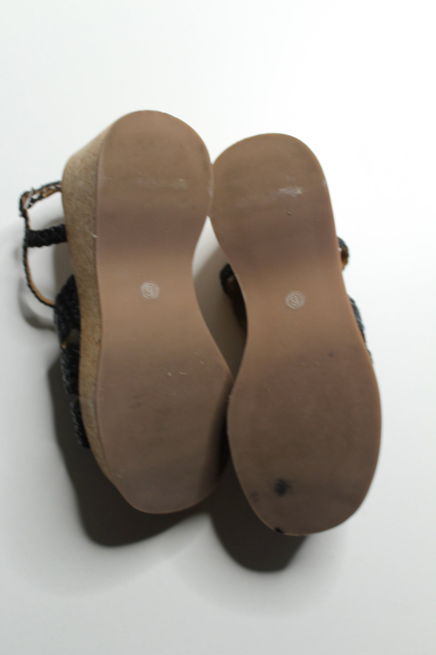 Anthropologie black Seychelles ‘nolia’ wedge sandals, size 6 (fits 6/6.5)