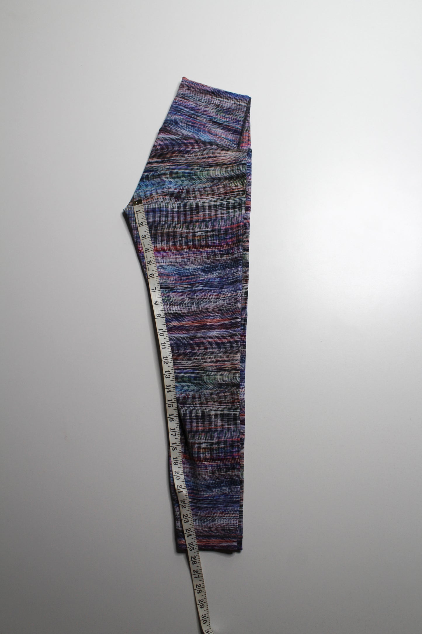 Lululemon digital oasis white multi ‘wunder train’ leggings, size 6 (25”)