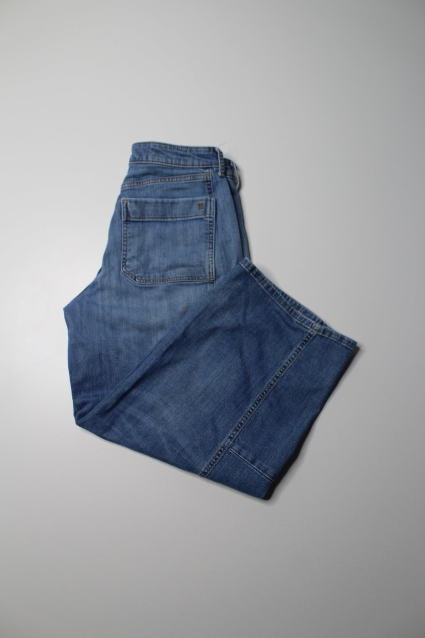 Anthropologie Pilcro wide leg barrel jeans, size 26