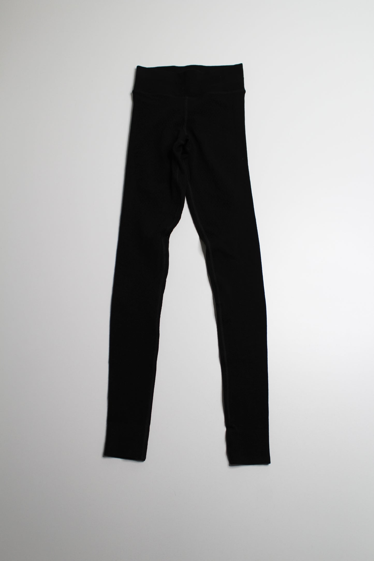 Lululemon black hiking merino wool blend base layer seamless tights, size 2 (28”) (was $58)