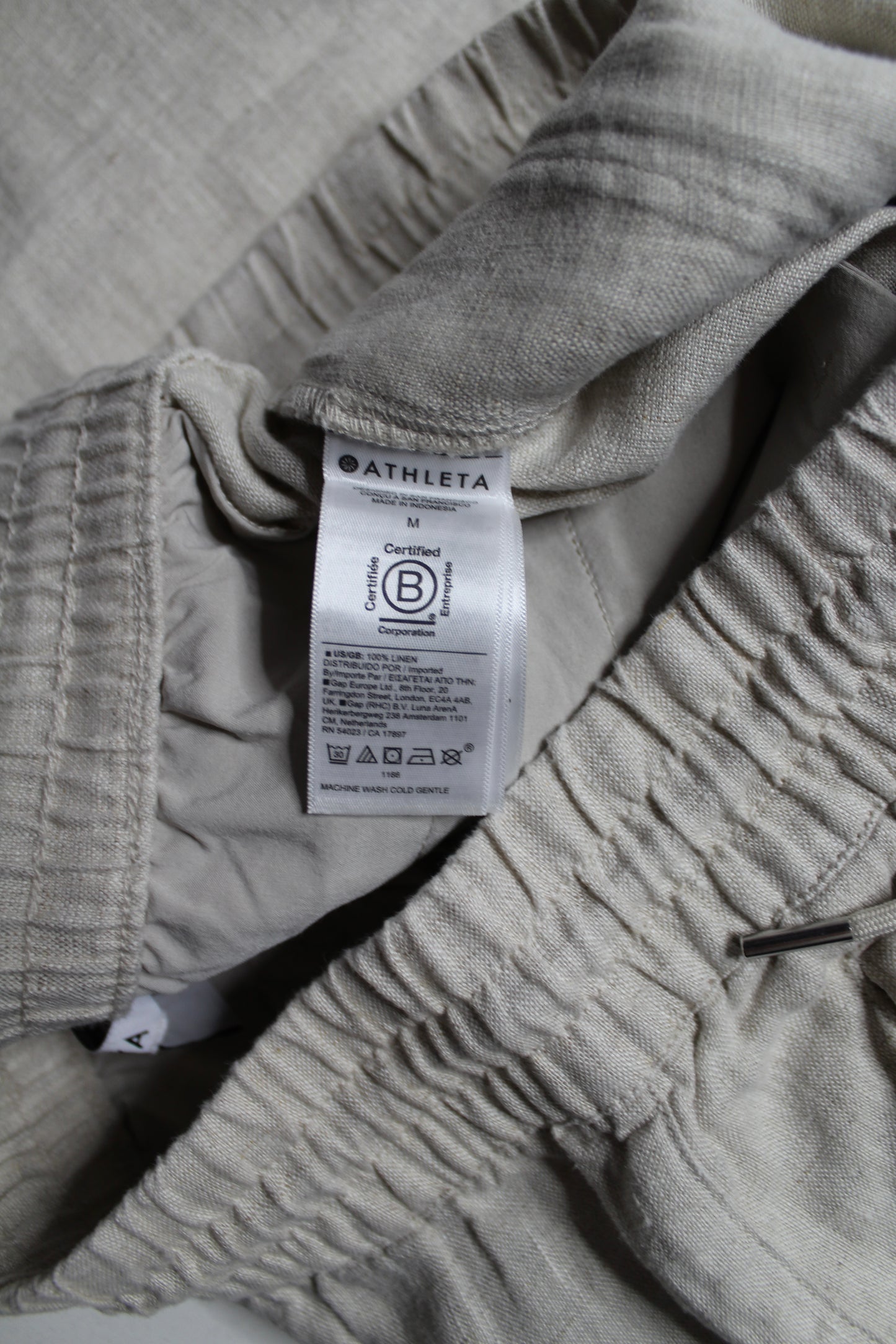 Athleta light beige ‘retreat linen wide leg’ pants, size medium *new without tags