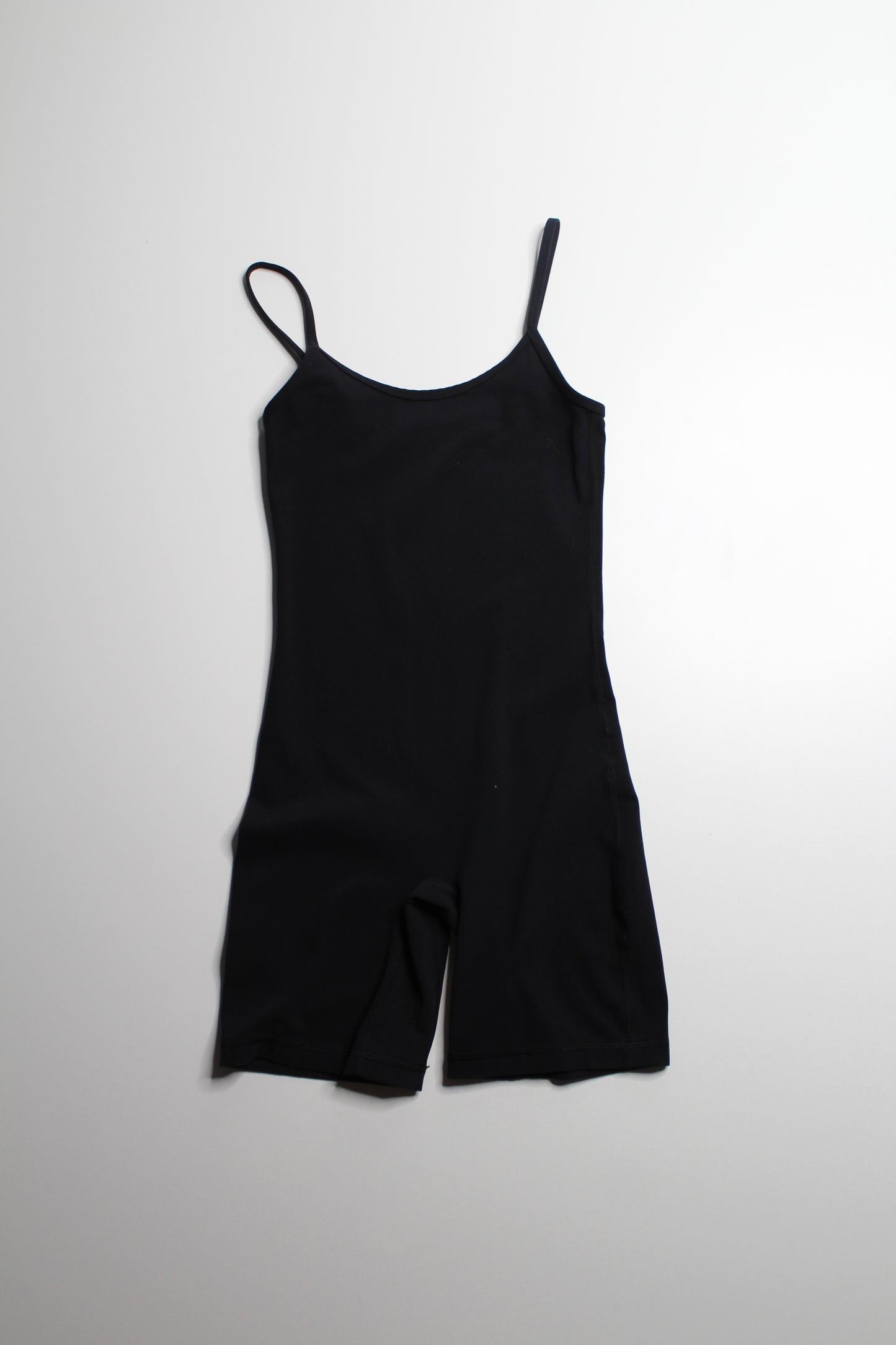 Aritzia TNA butter black shorts romper, size xs