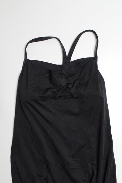 Lululemon black tank, no size. Fits like small (fits 4/6) (price reduced: was $25)