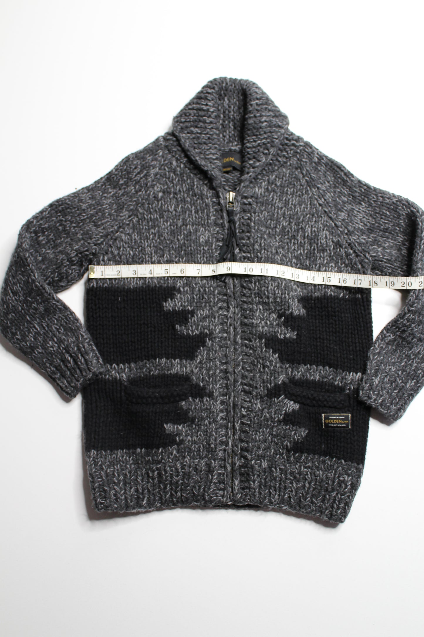 Aritzia Golden by TNA dark grey wool zip up sweater, size xxs (fits xxs/xs) (was $25)