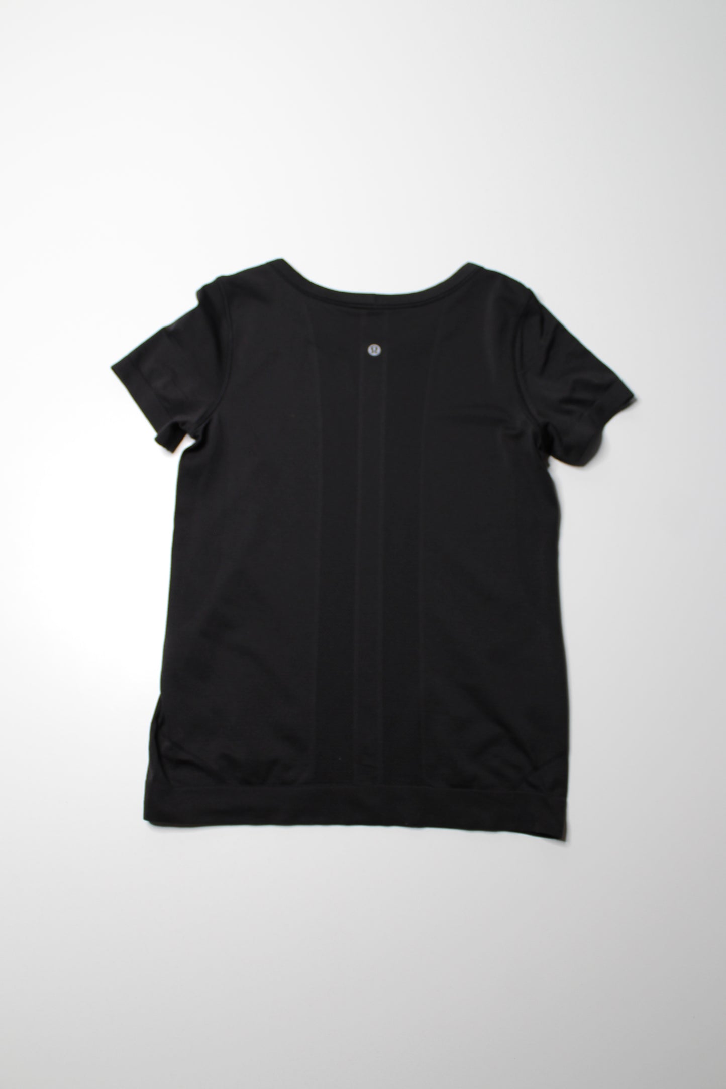 Lululemon black run swiftly short sleeve, size 6 *relaxed fit (additional 20% off)