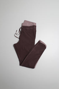 Lorna Jane mauve 7/8 leggings, no size. Fits like xs/s