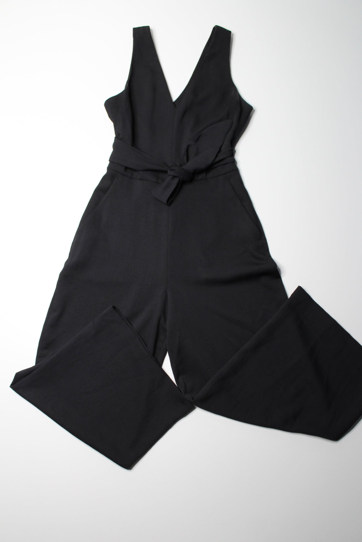 Aritzia wilfred black ‘ecoulement’ wide leg jumpsuit, size 8 (medium)