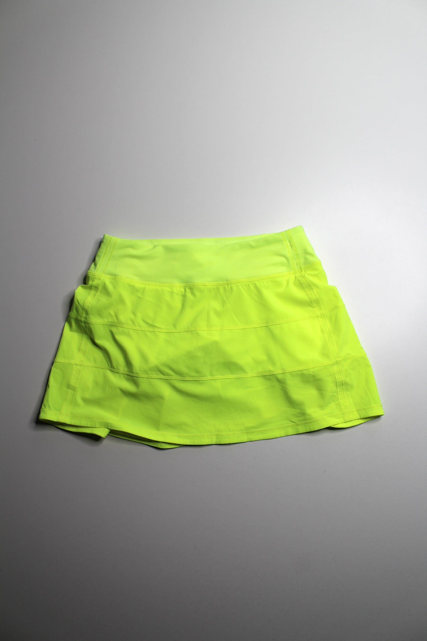 Lululemon neon ‘pace rival’ skirt, size 4 *regular length