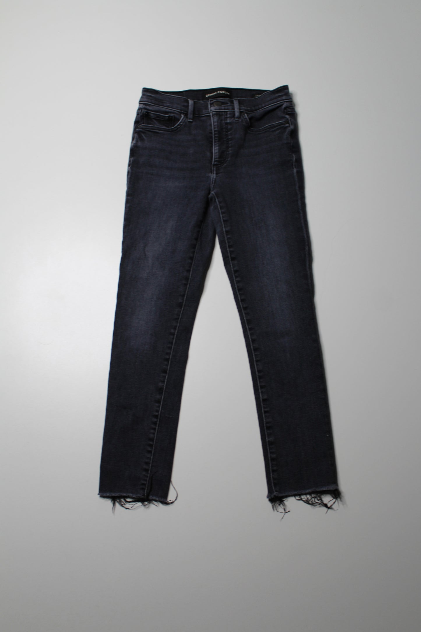 Aritzia Denim Forum black eyeliner ‘nico mid rise skinny’ jeans, size 27 (additional 10% off)