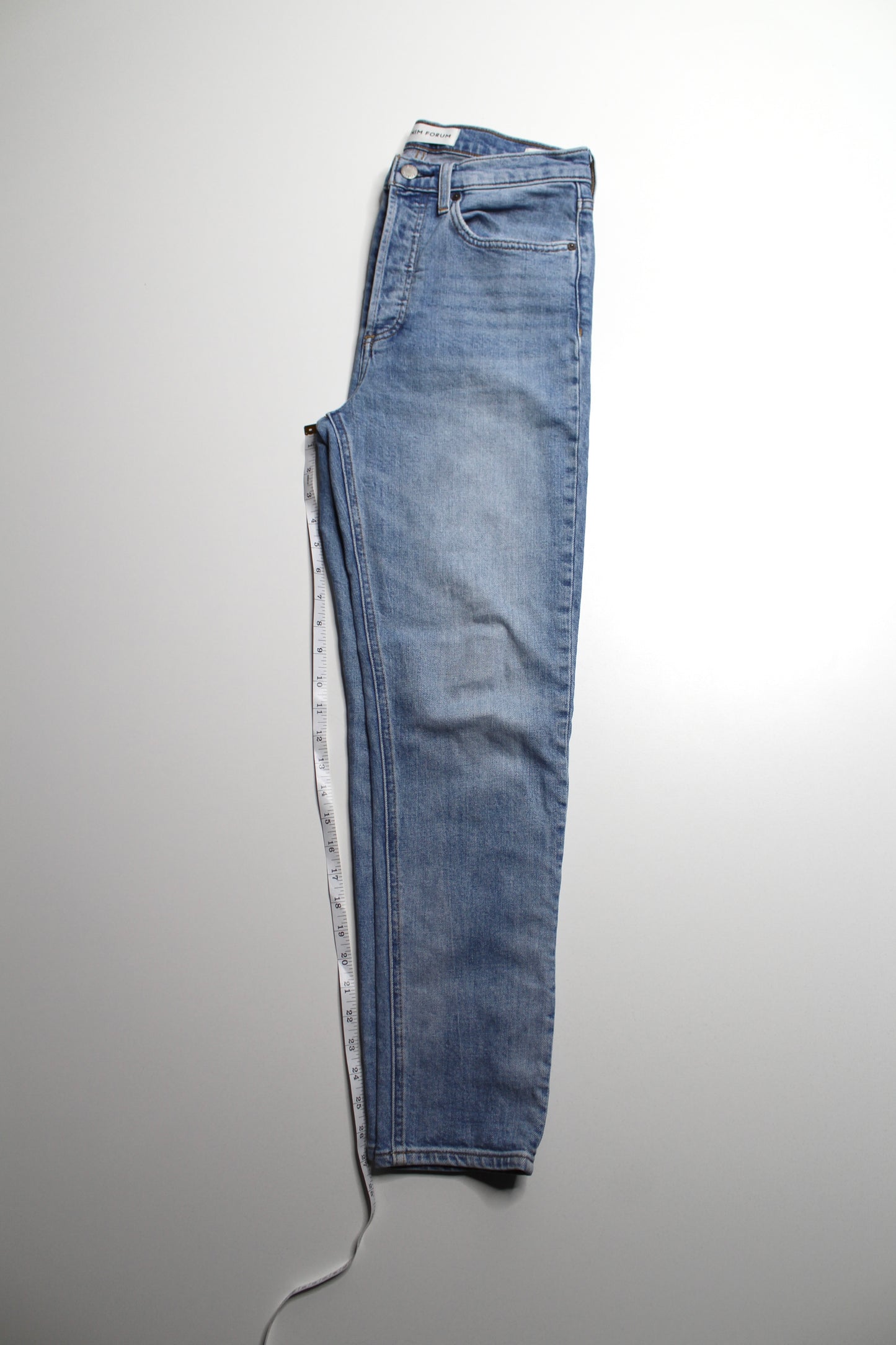 Aritzia Denim Forum 'Yoko high rise slim' jeans, size 28 (28")