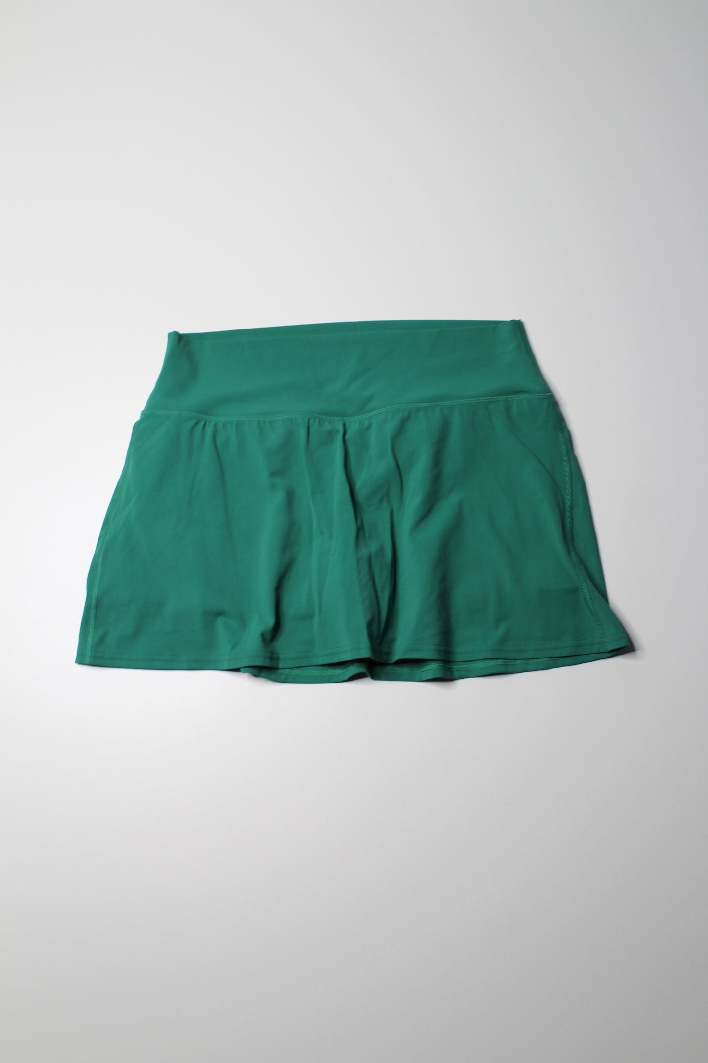 Lululemon cascadia green ‘align’ skirt, size 14