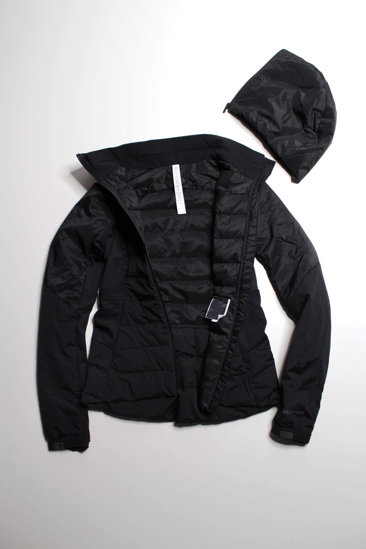 Lululemon black ‘down for it all’ jacket, size 6 *removable hood