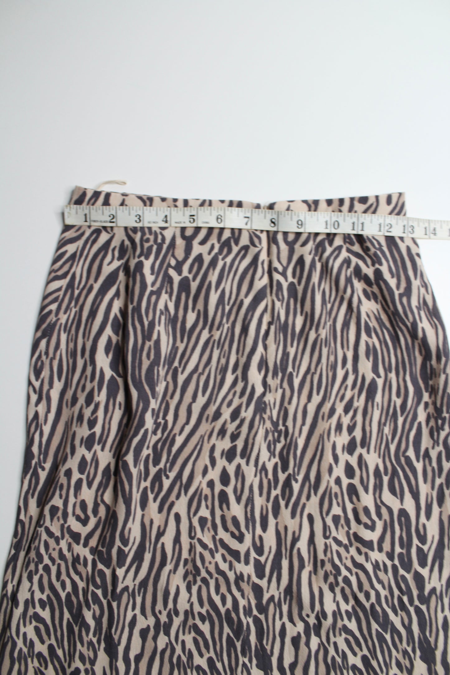 Aritzia Wilfred skirt, size 2