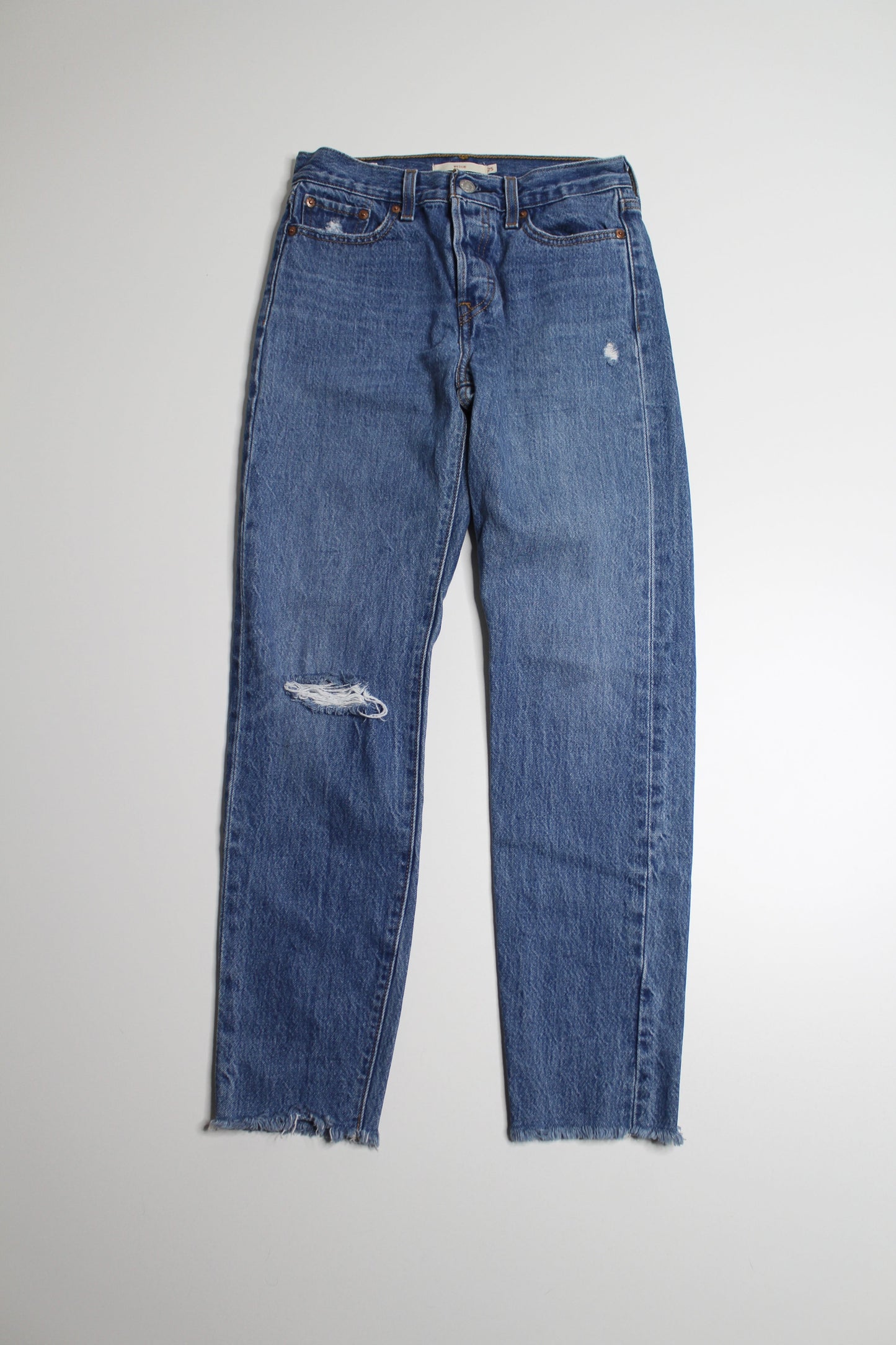 Levi's high rise wedgie jeans, size 25