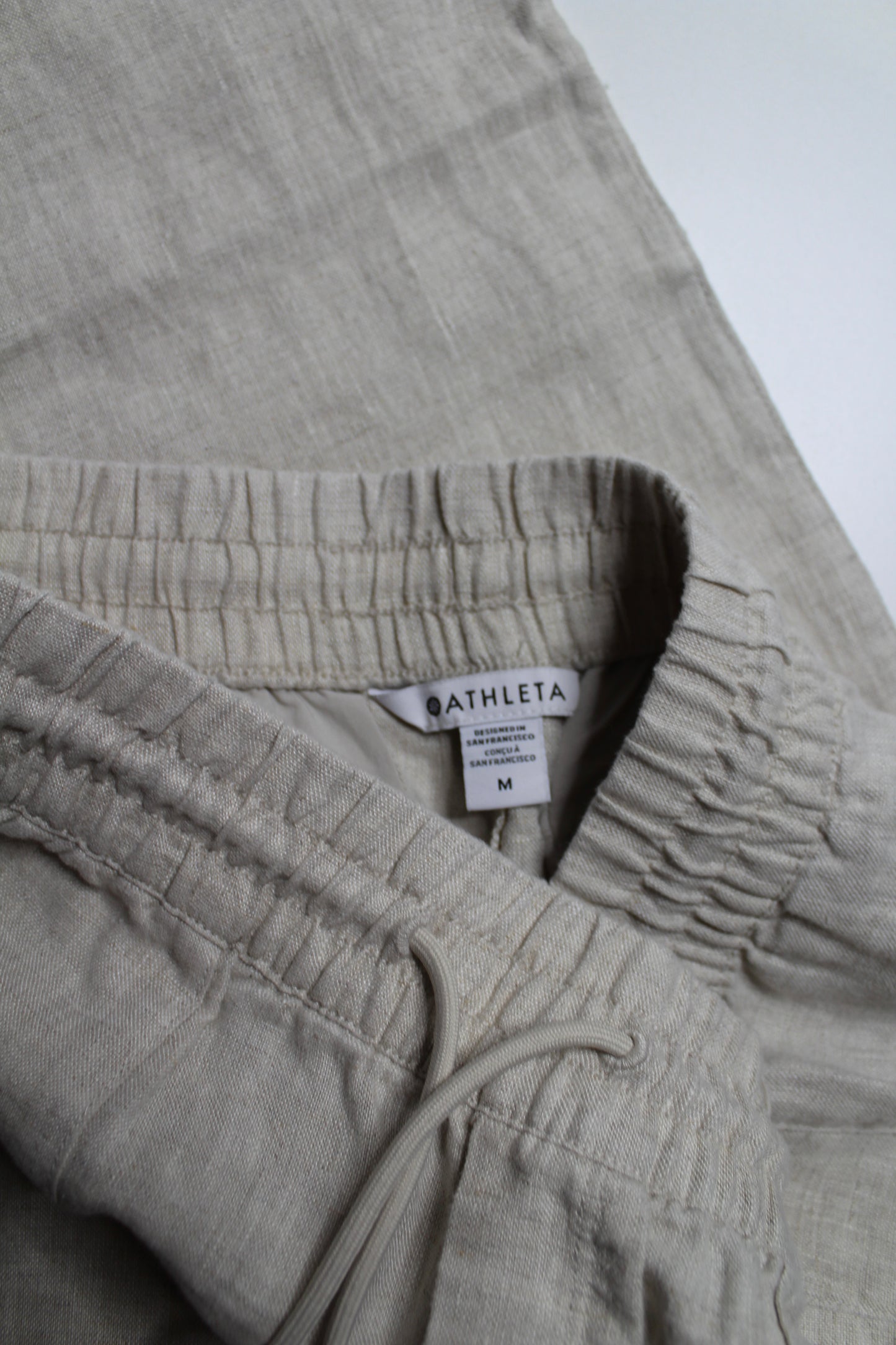 Athleta light beige ‘retreat linen wide leg’ pants, size medium *new without tags