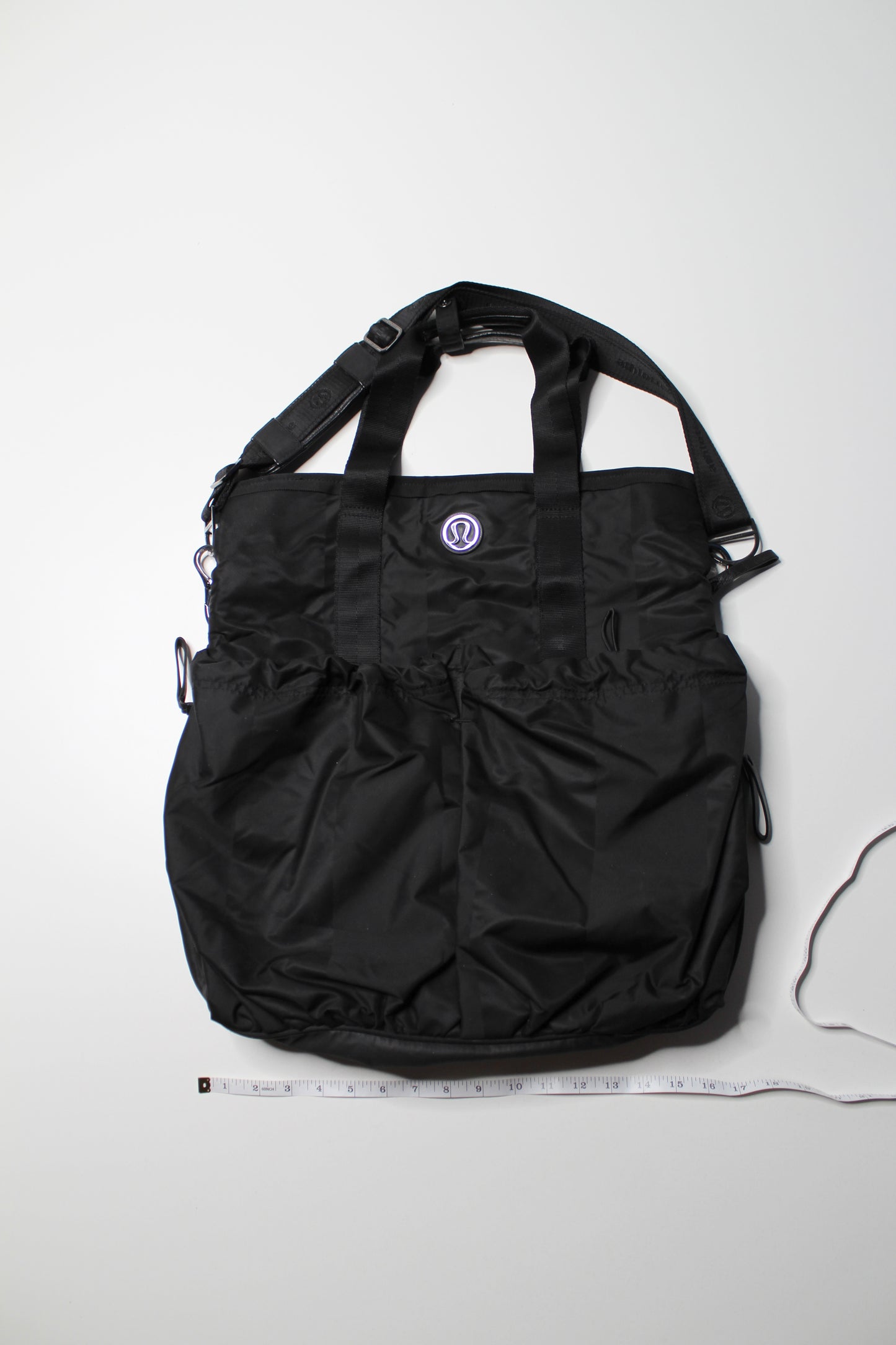 Lululemon black ‘flow and go’ tote