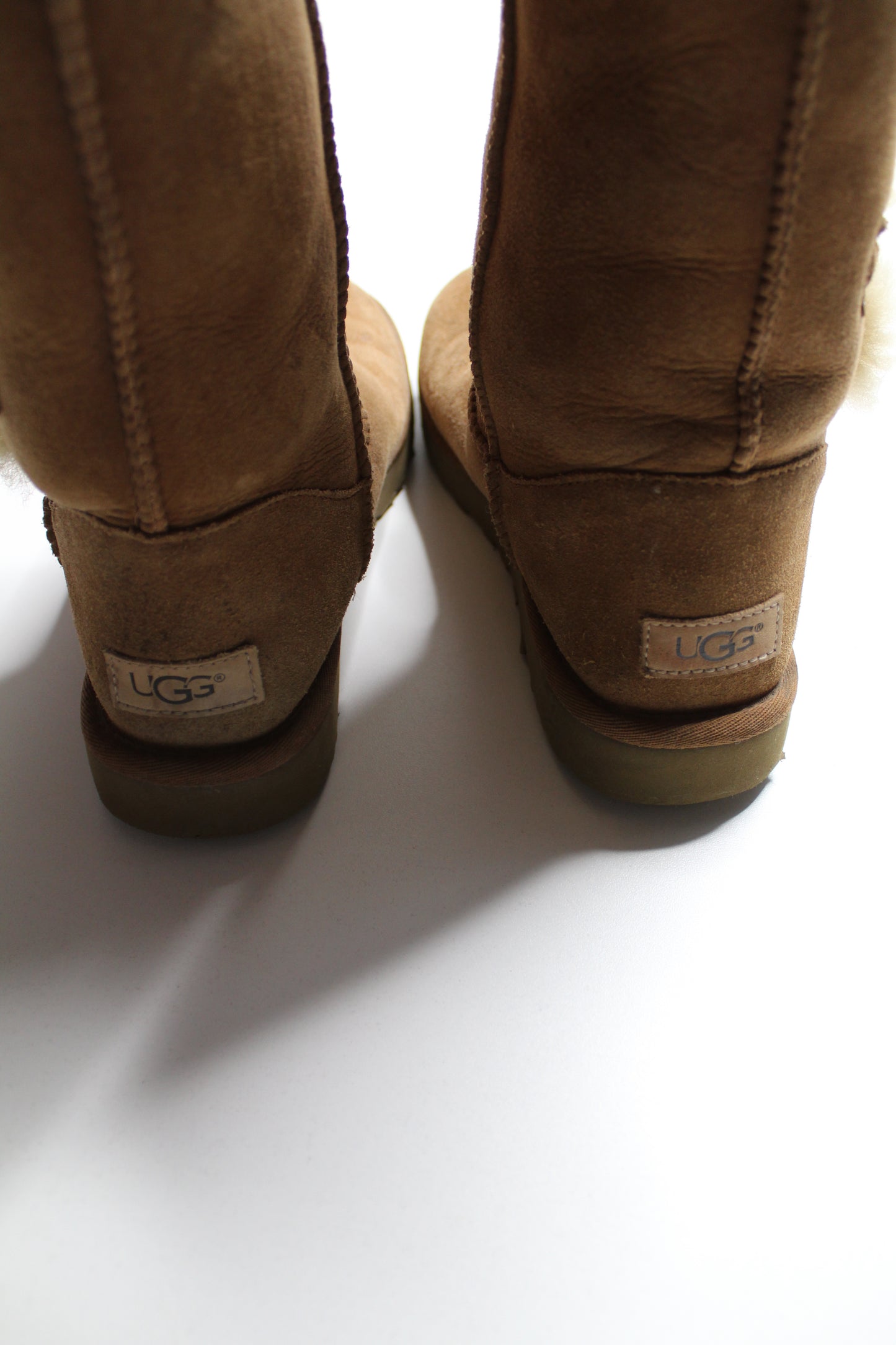 UGG chestnut 'Bailey button triplet' boots, size 8 (sale: was $40)
