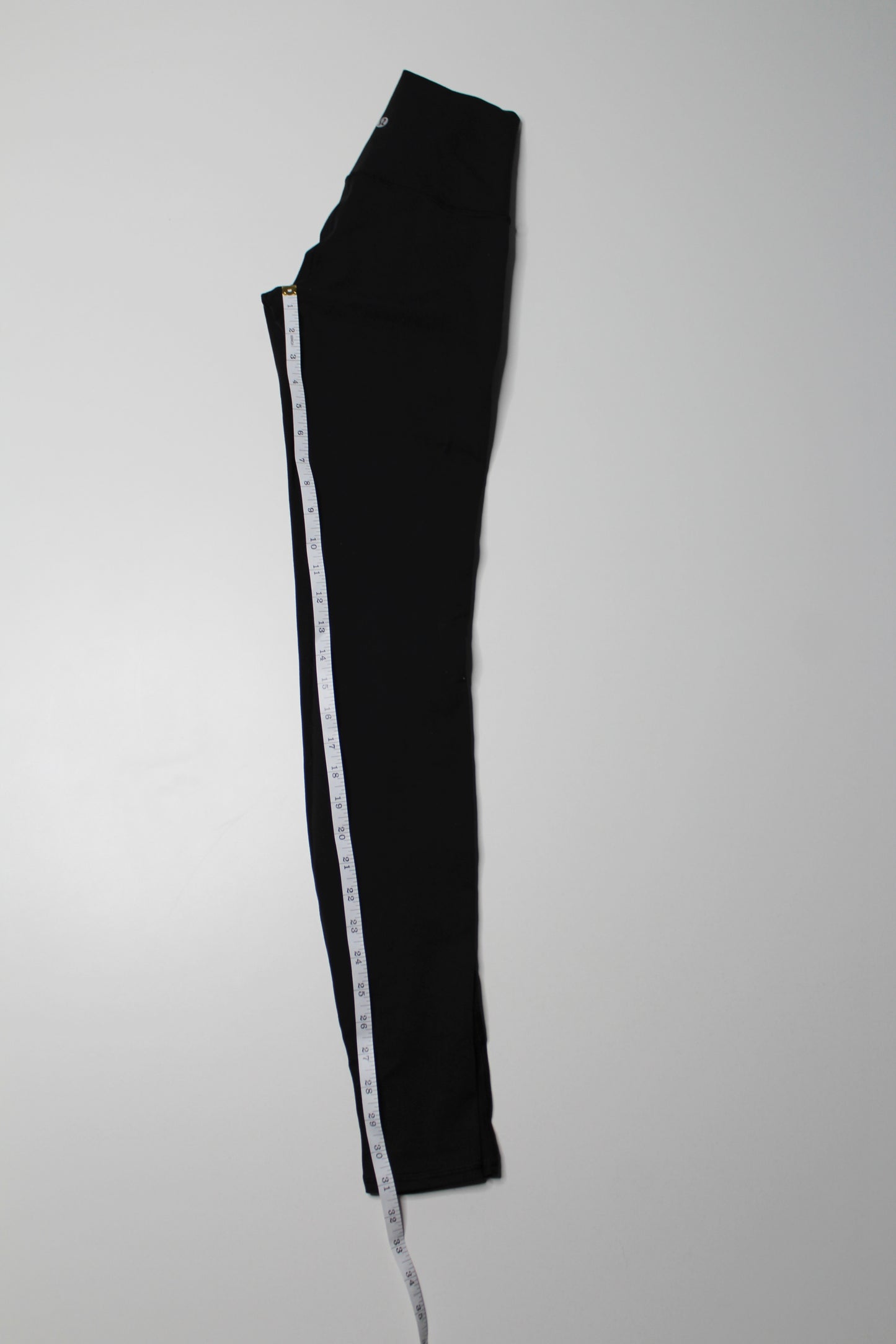 Lululemon black ‘wunder under’ tech mesh legging, size 4 (31”)