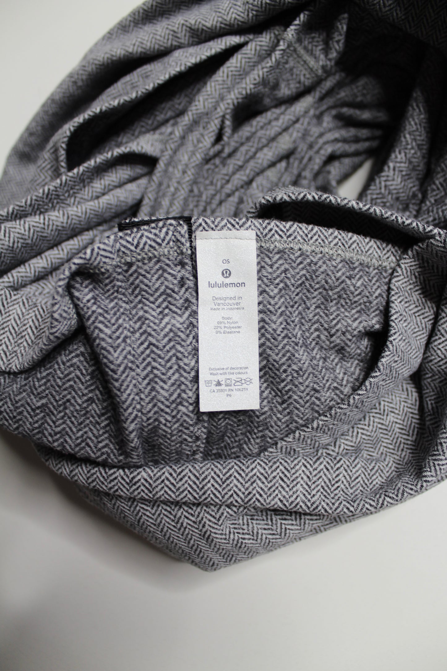 Lululemon vinyasa scarf