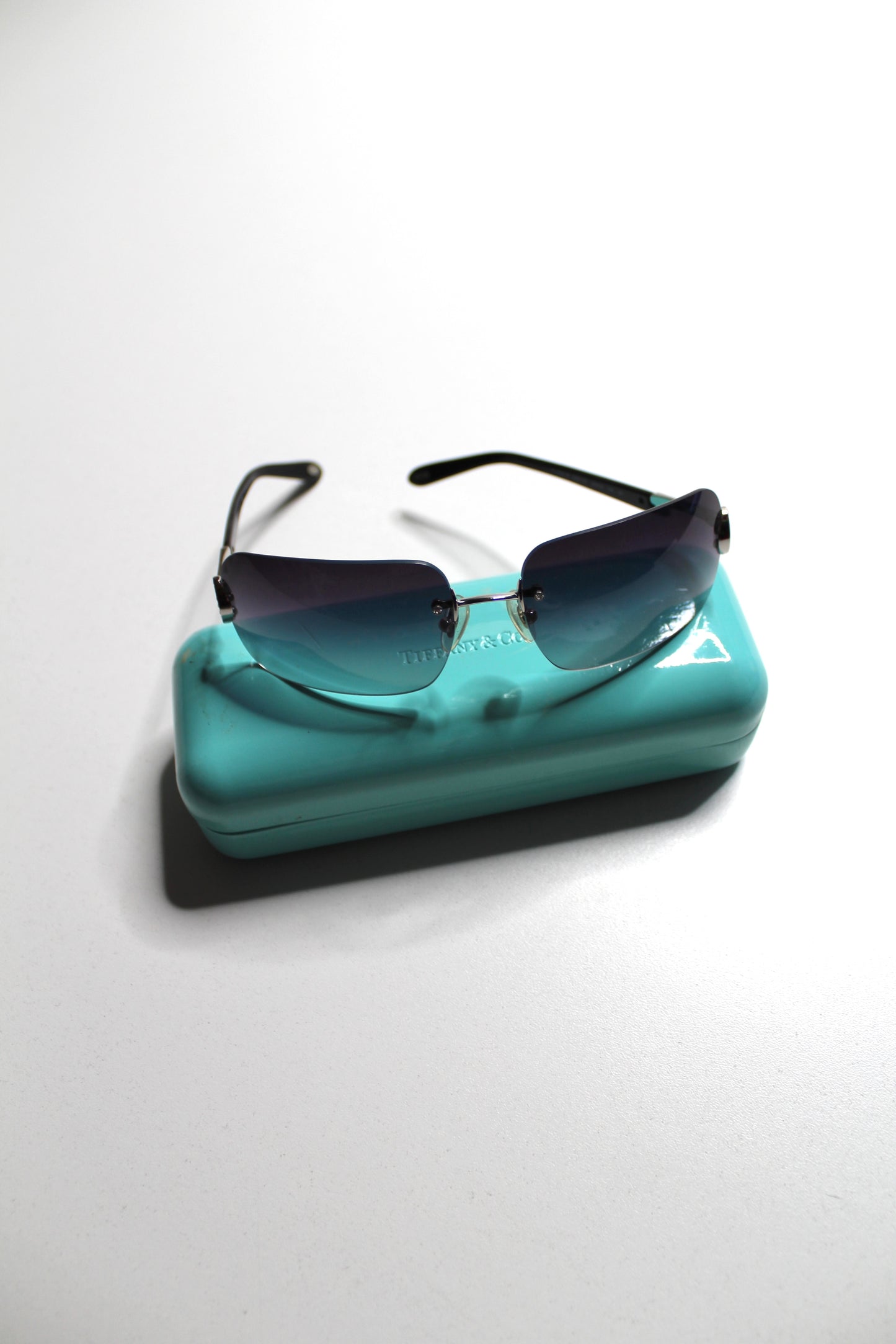 Tiffany & Co. gradient key sunglasses (with case) (additional 50% off)