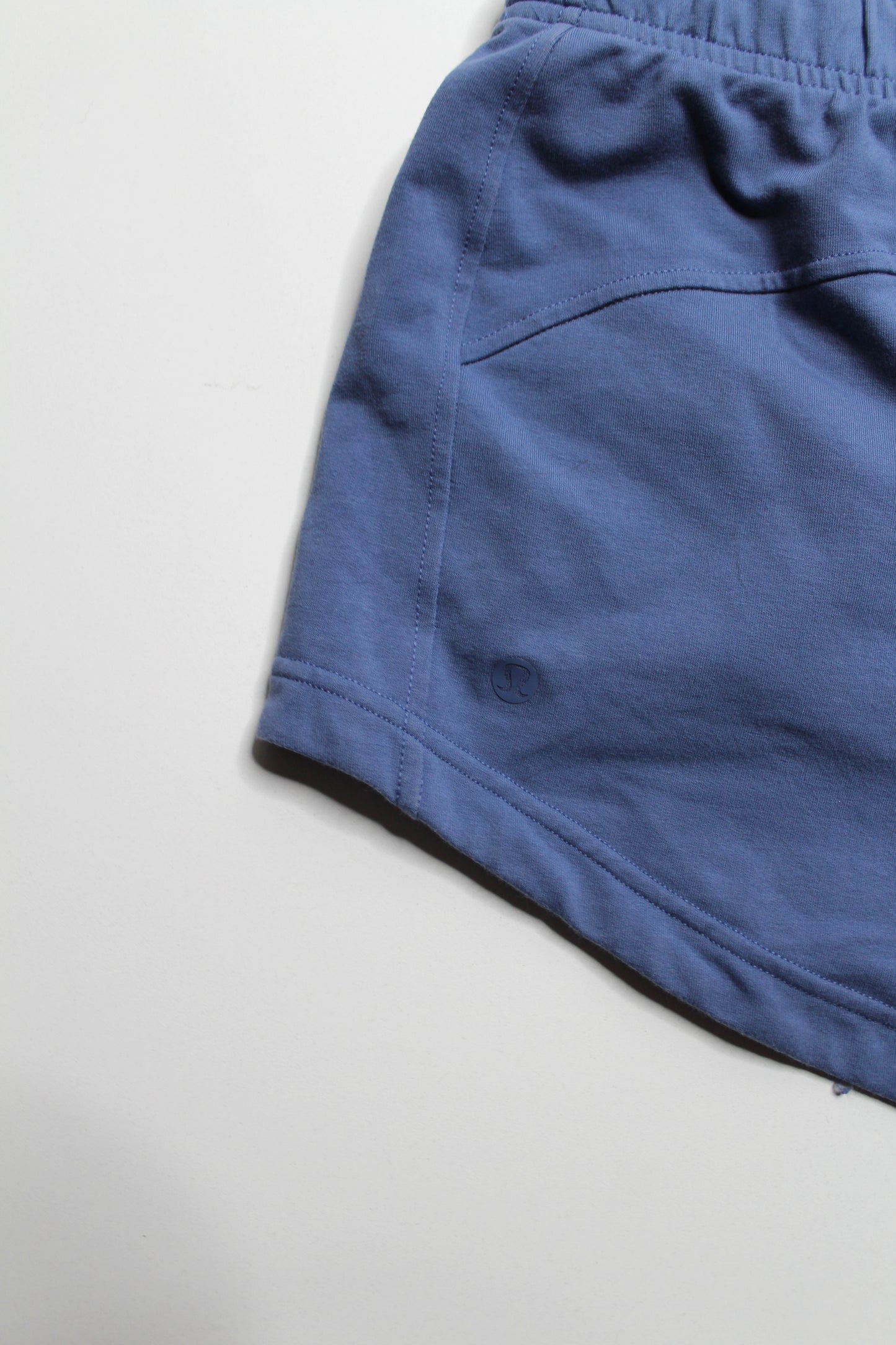 Lululemon blue ‘inner glow’ shorts, size 4 (3”) *terry