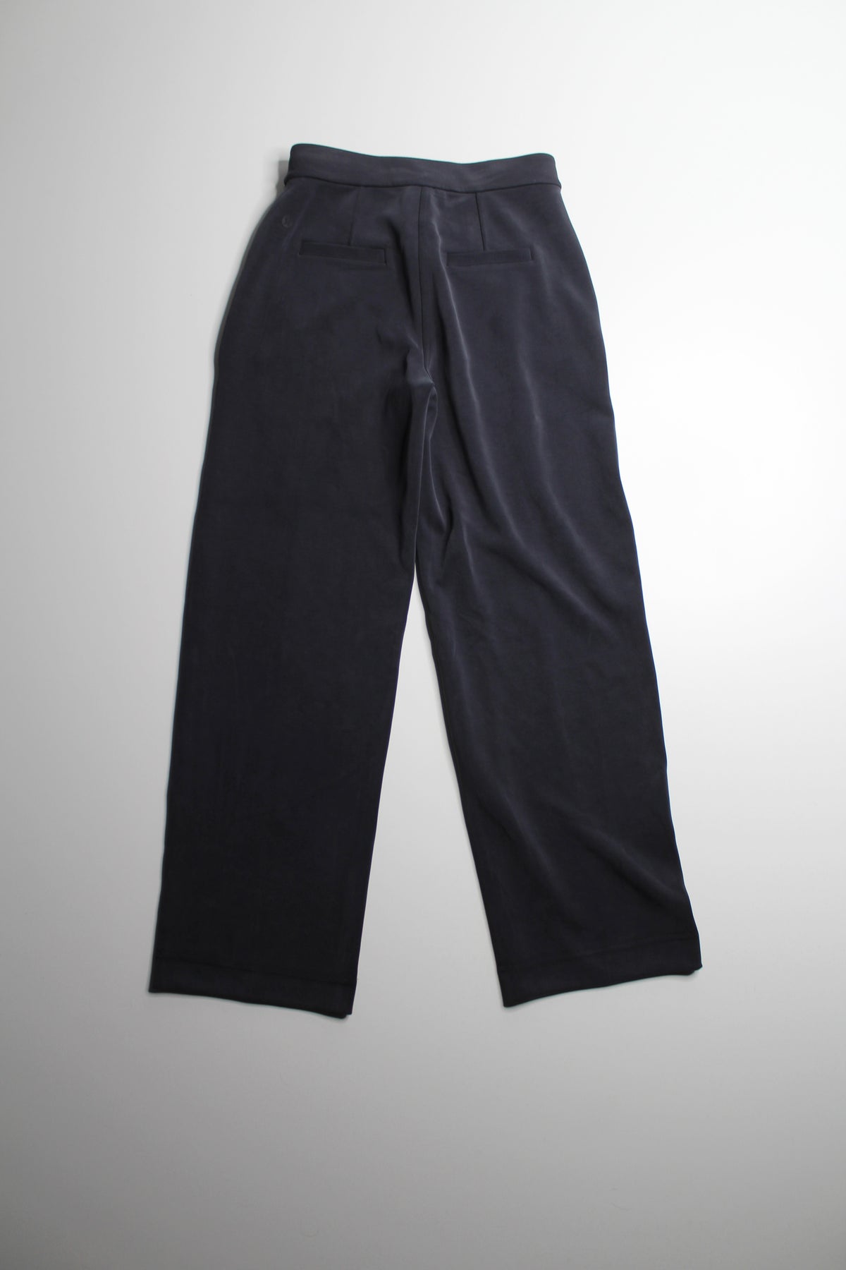 Lululemon dark grey ‘softstreme pintuck mid-rise pant *Regular, size 2