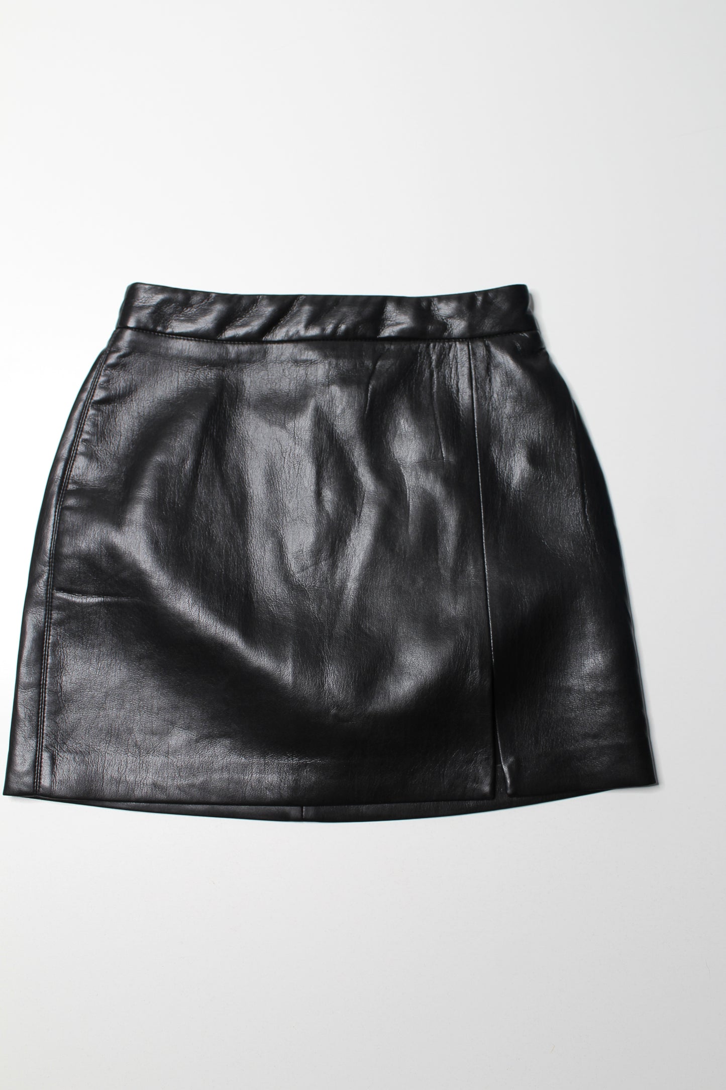 Aritzia Wilfred black faux leather mini skirt, size 0