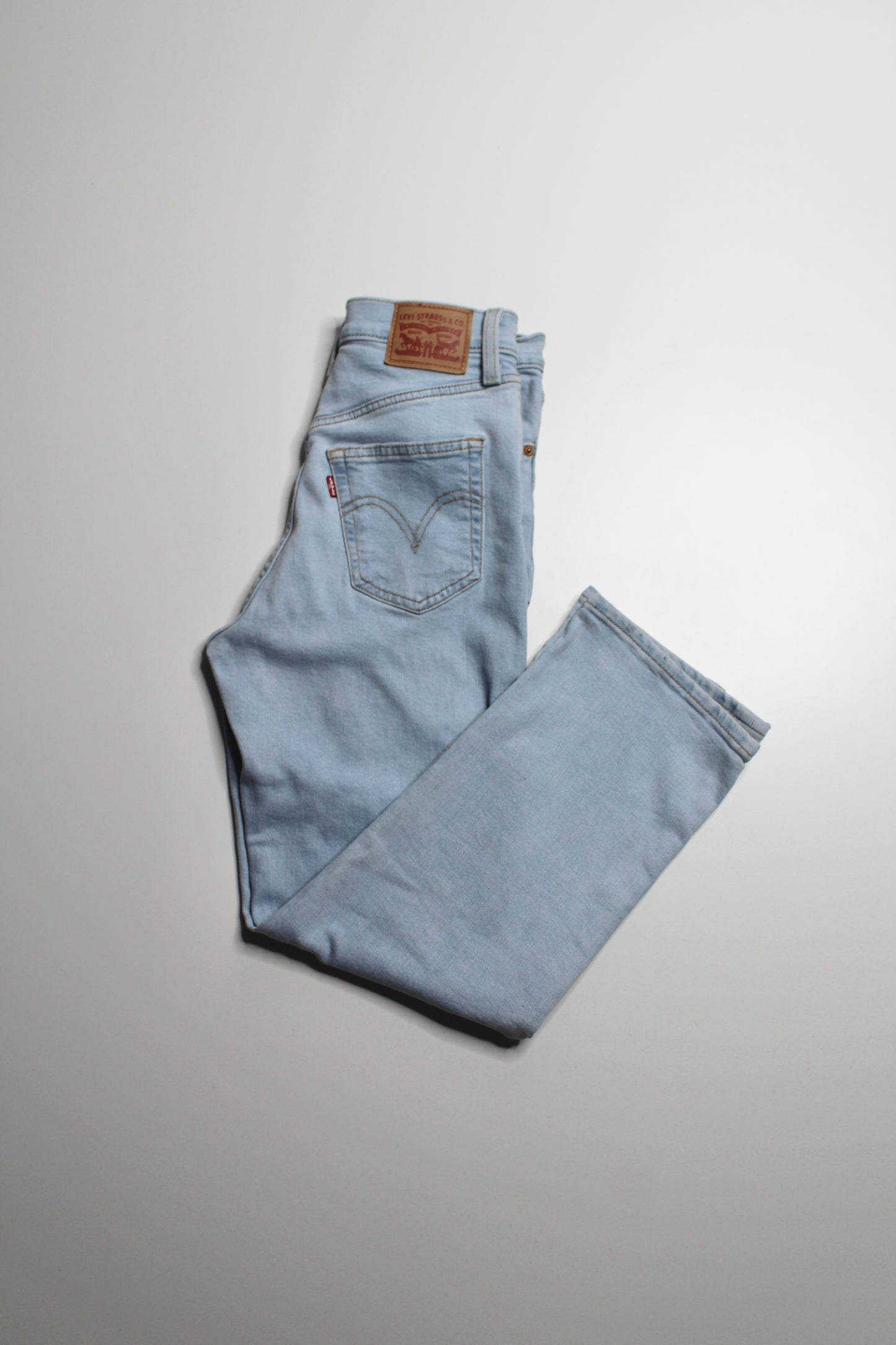 Levis ‘ribcage straight ankle’ jeans, size 26 (26”)