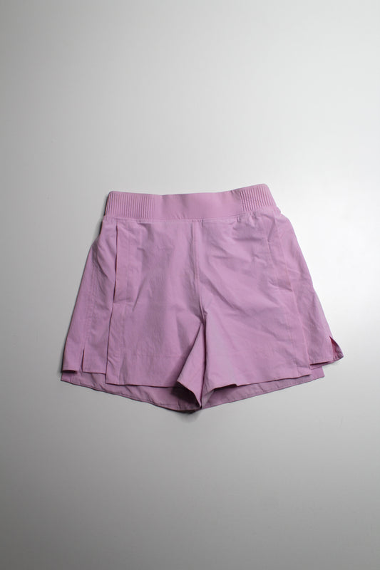 Lululemon vitapink ‘stretch woven relaxed-fit high-rise’ short, size small (4")