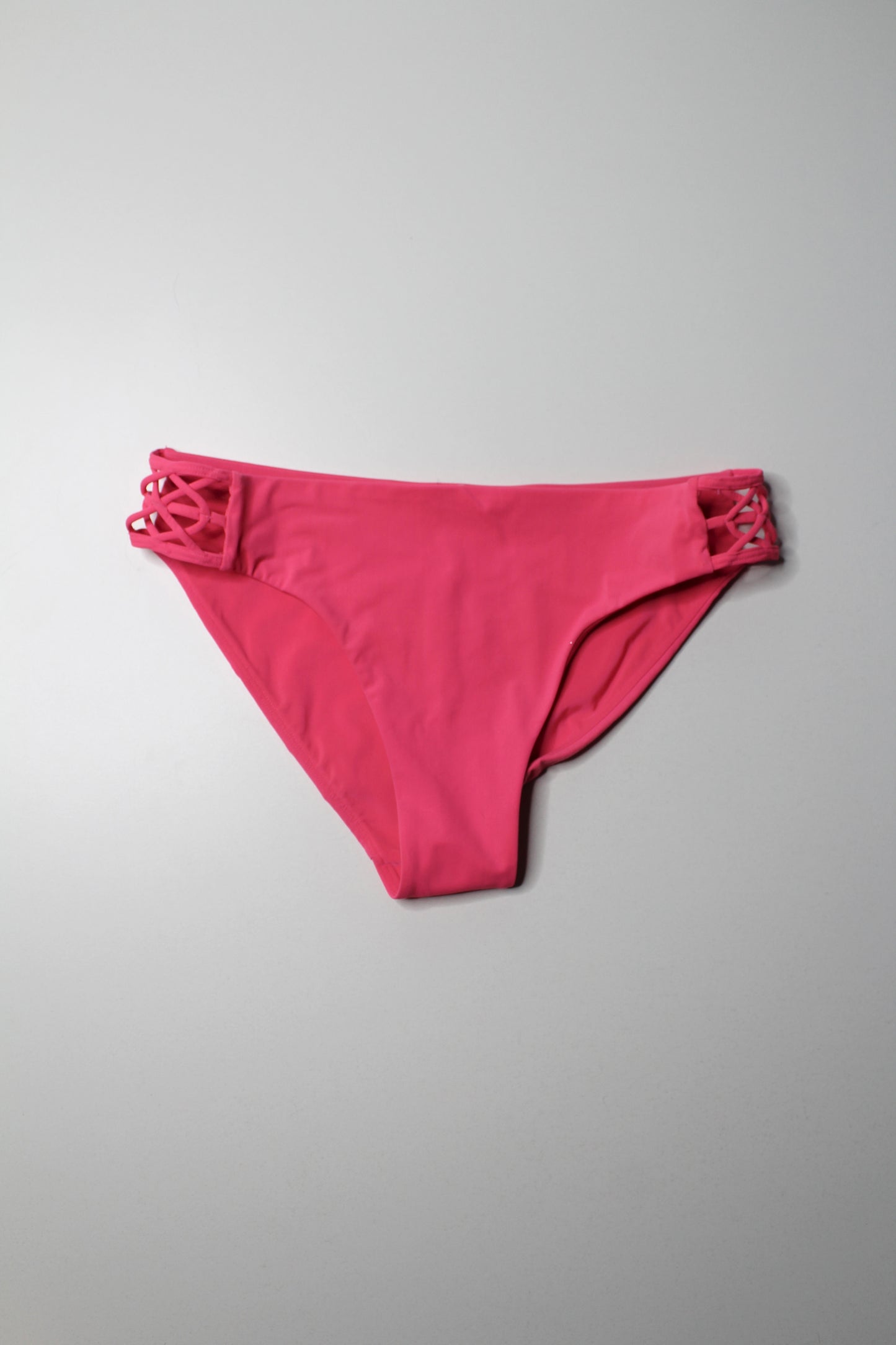 Lululemon pink ‘shoreline’ swim bottom, size 8 *flaw (sale: was $20)