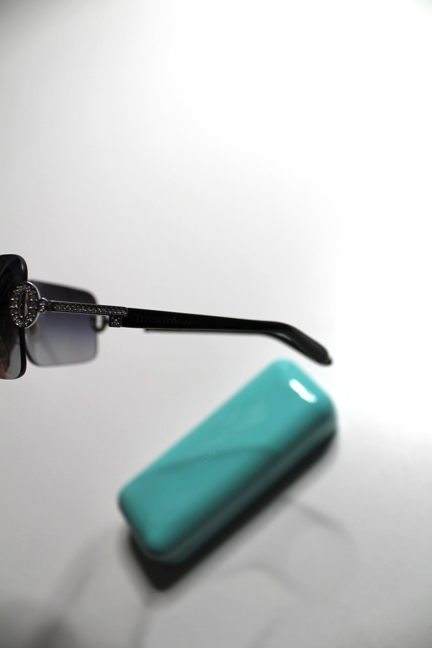 Tiffany & Co. gradient key sunglasses (with case) (additional 50% off)