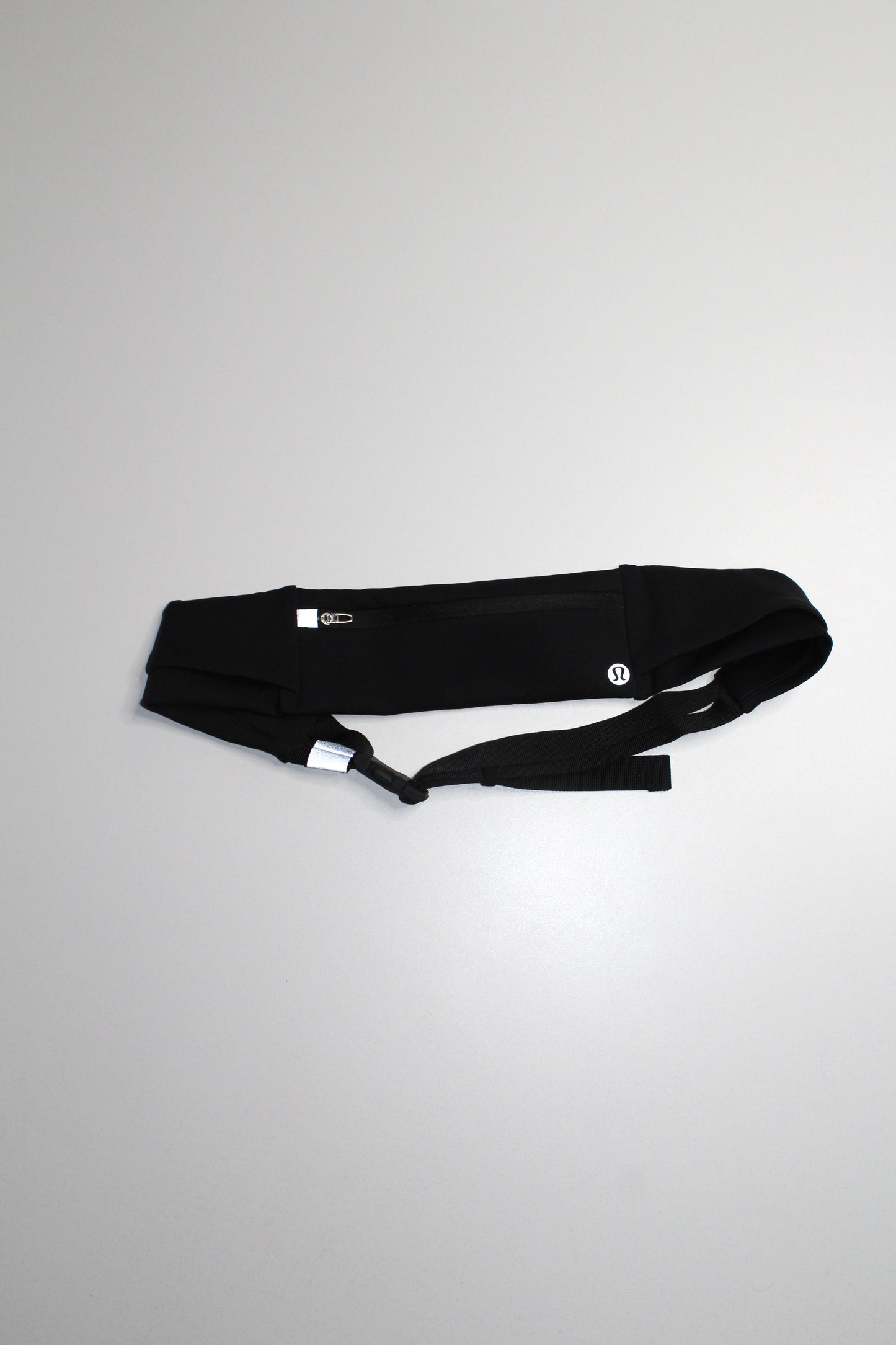 Lululemon black ‘fast and free’ run belt bag