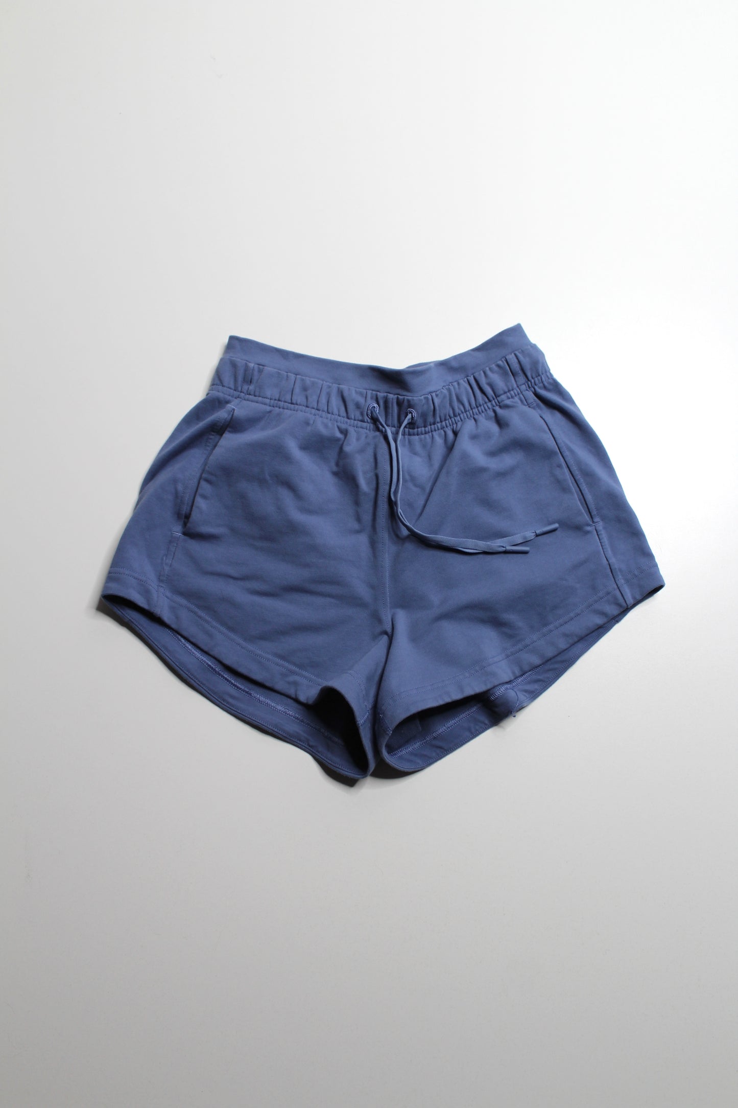 Lululemon blue ‘inner glow’ shorts, size 4 (3”) *terry