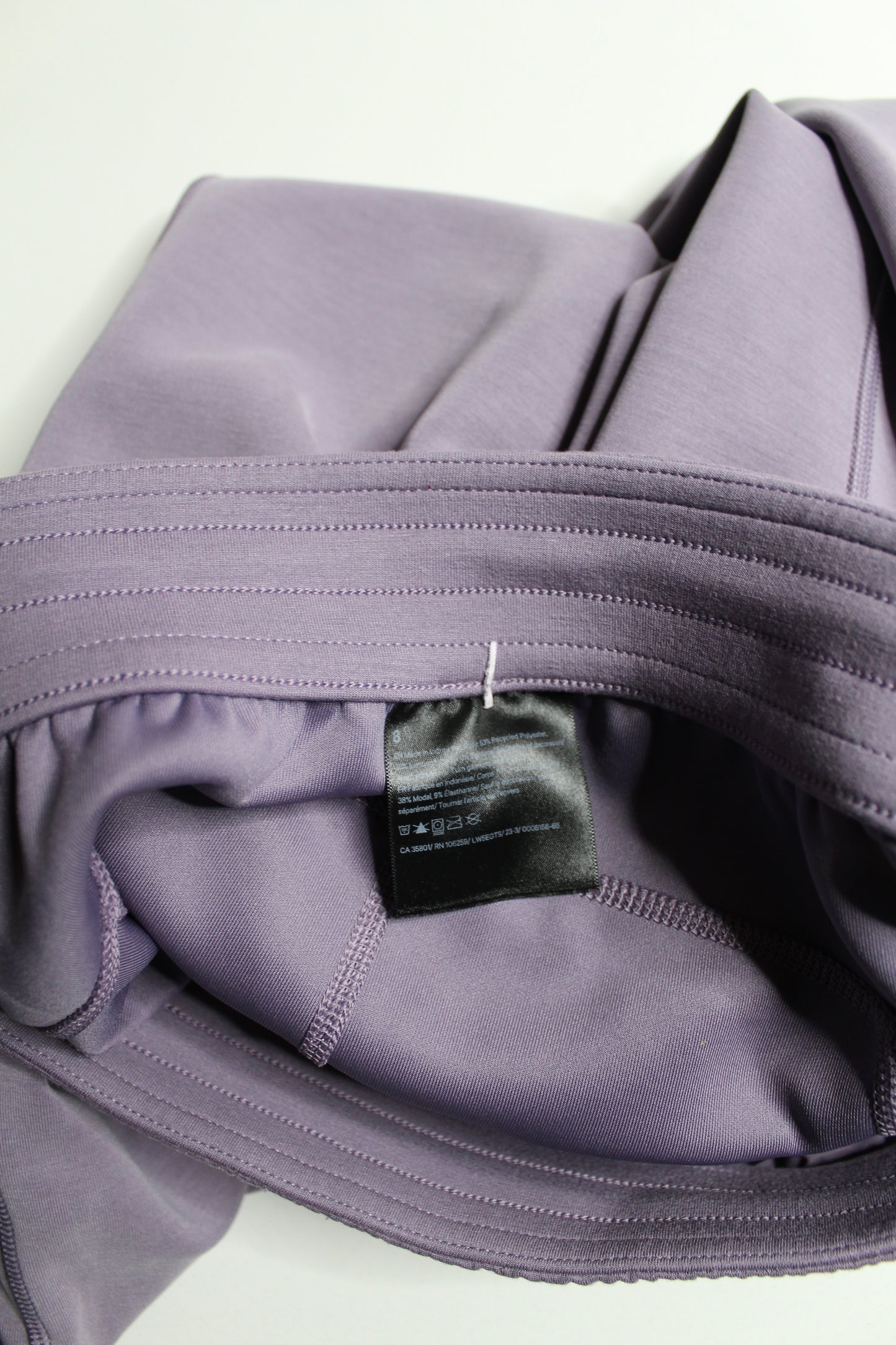 Lululemon purple ‘softstreme high rise straight leg’ crop pant, size 8 (was $58)