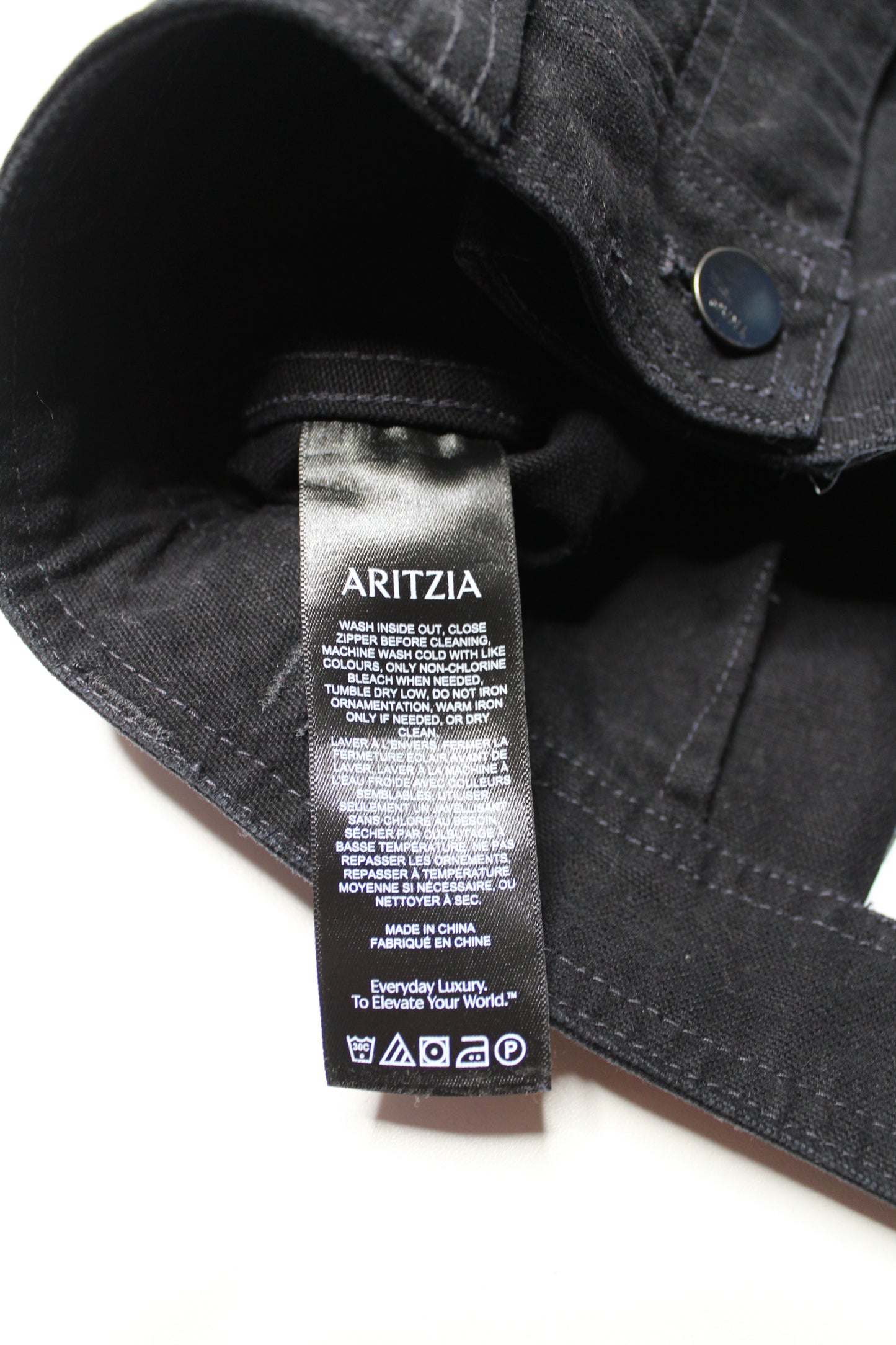 Aritzia TNA micro mini skirt, size 2